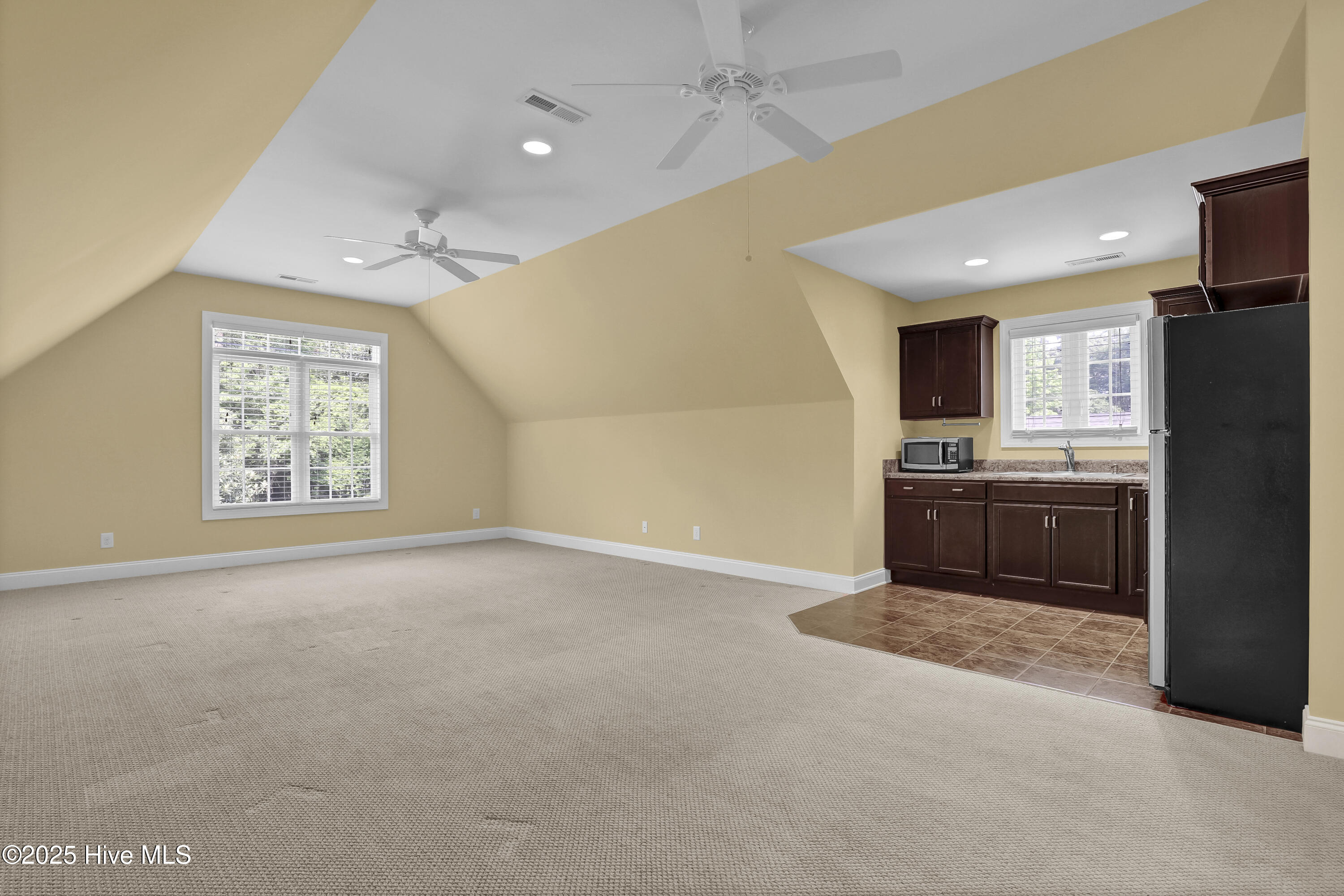 120 E High Bluff Drive Property Photo 28