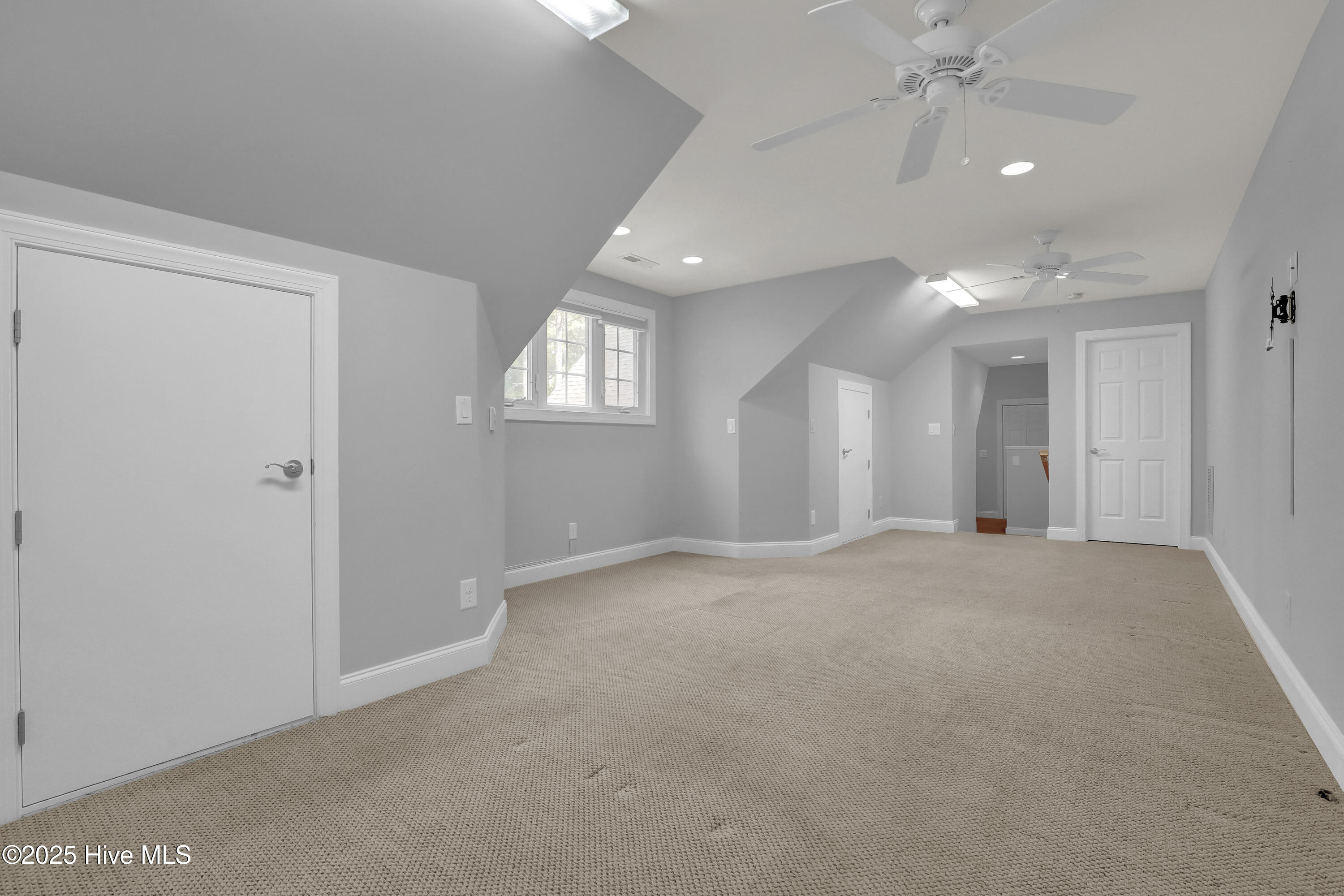 120 E High Bluff Drive Property Photo 36