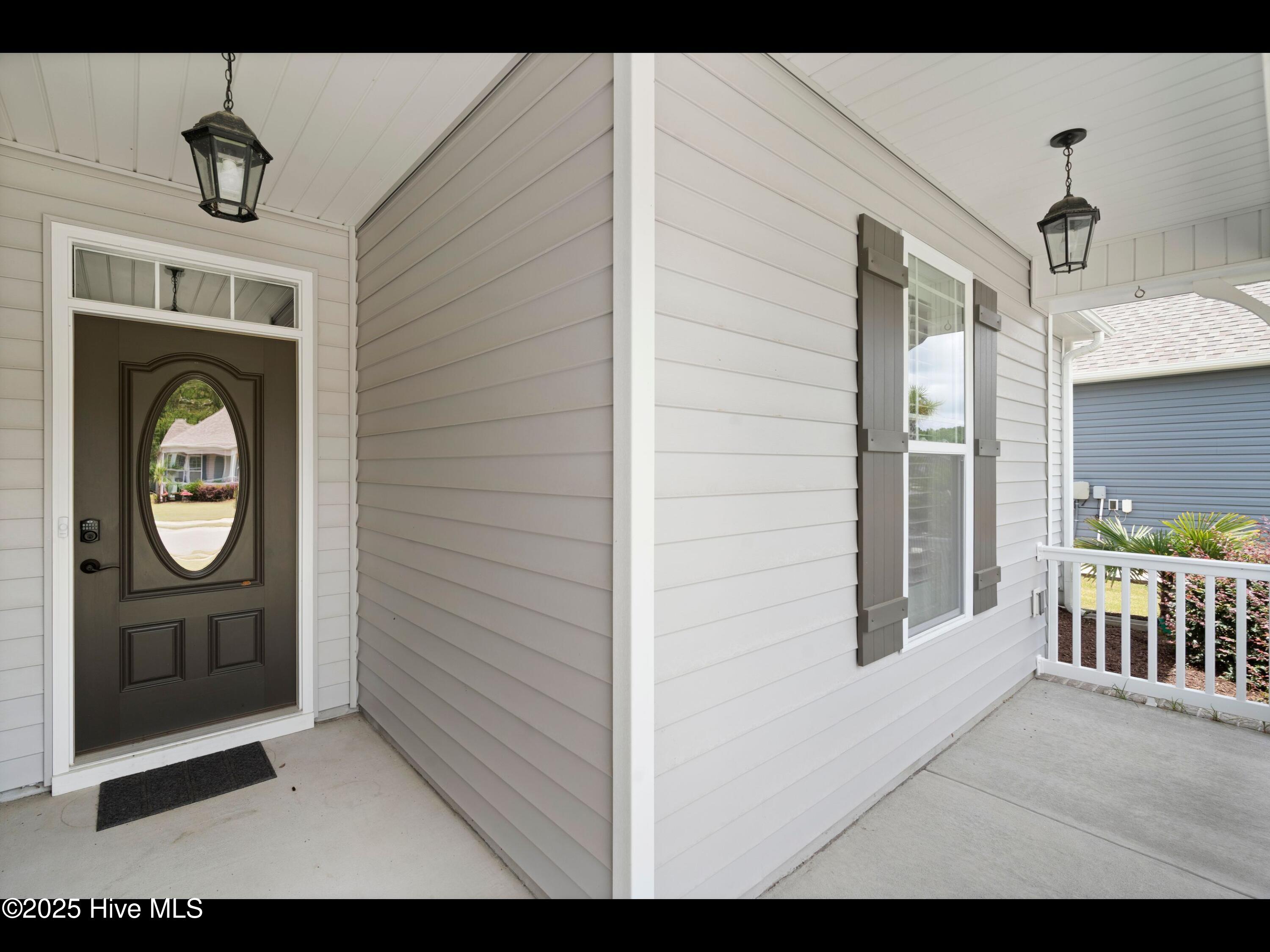 7024 Bonaventure Street Property Photo 3