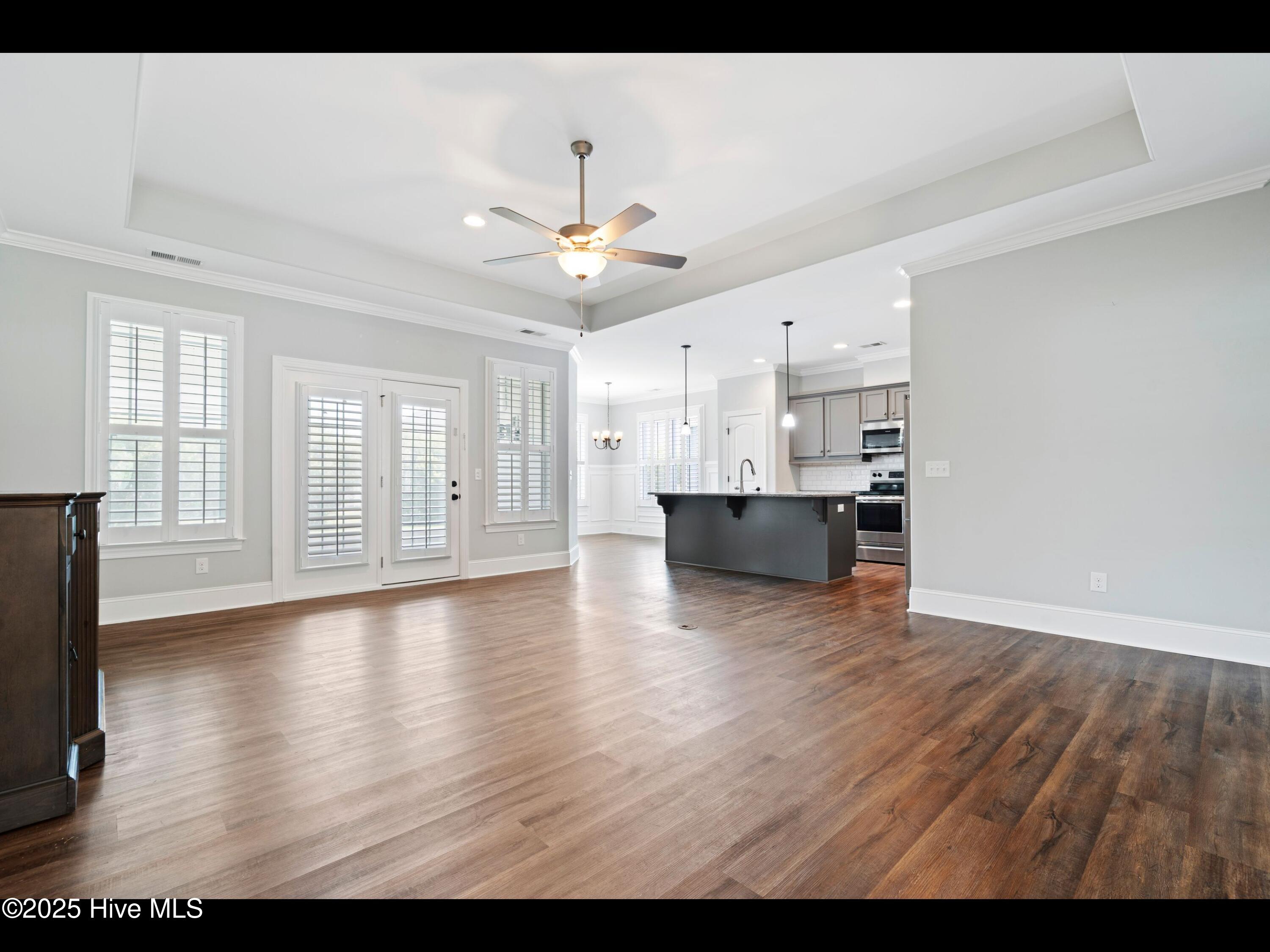 7024 Bonaventure Street Property Photo 13