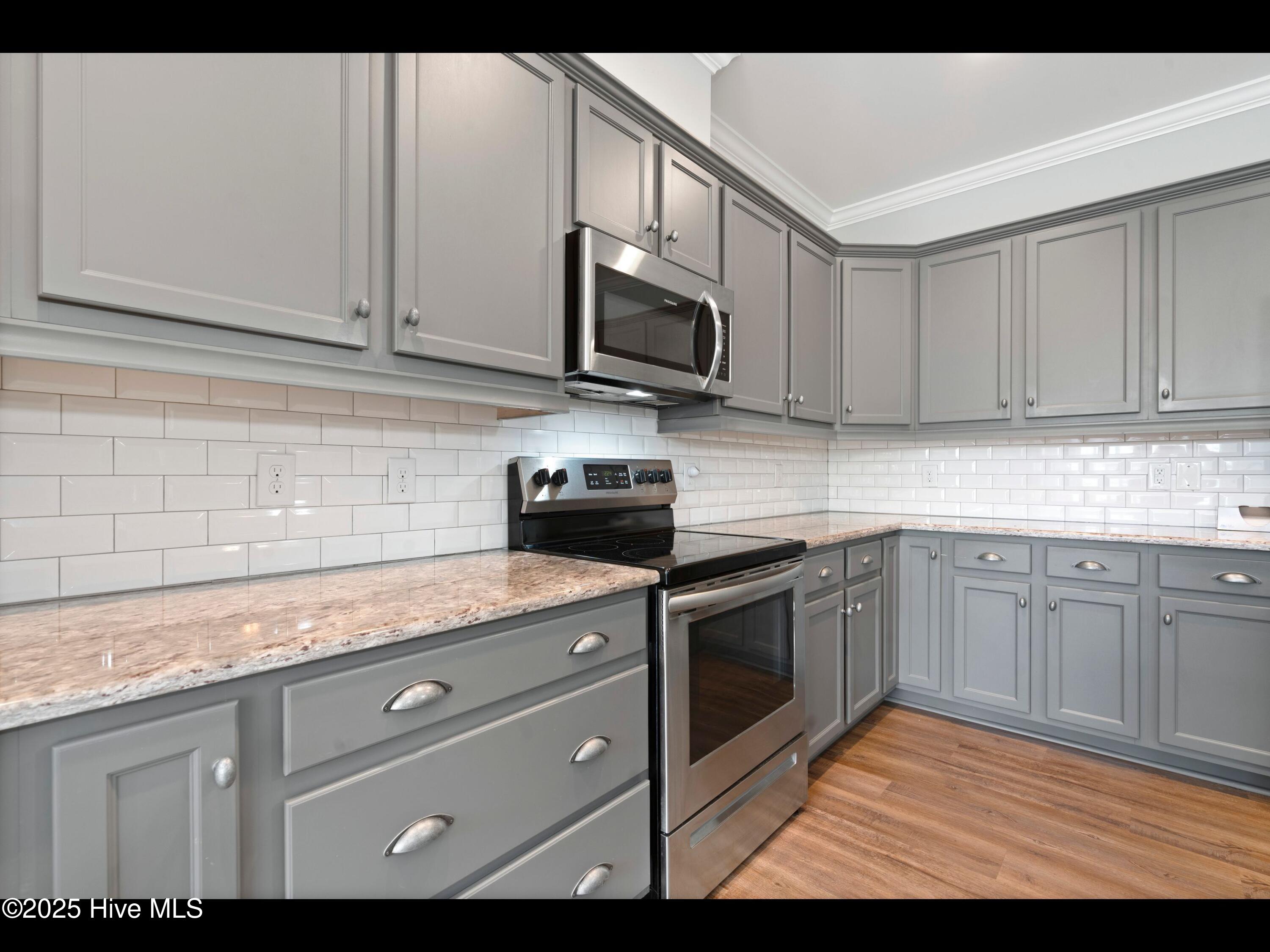 7024 Bonaventure Street Property Photo 14
