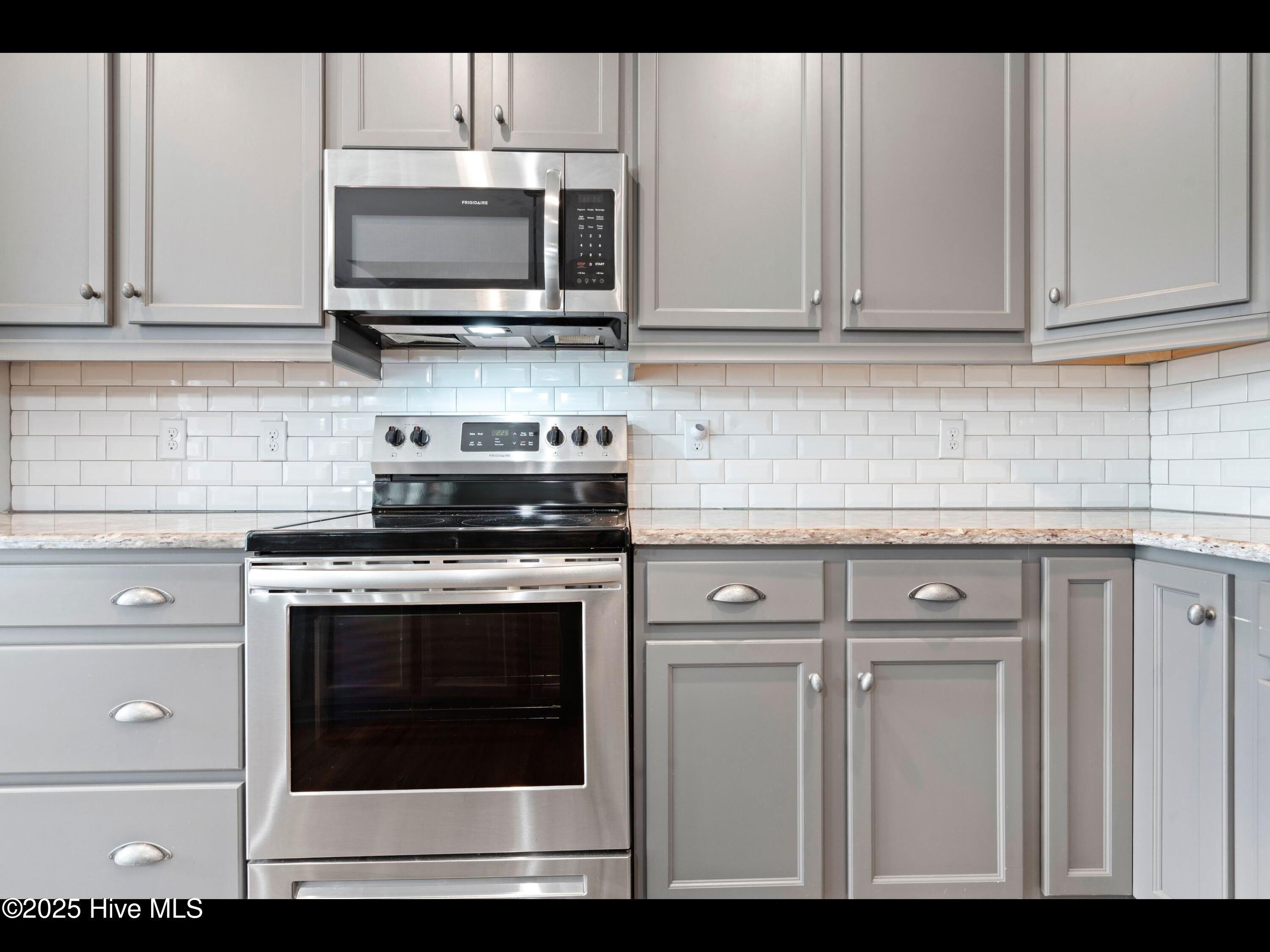 7024 Bonaventure Street Property Photo 15