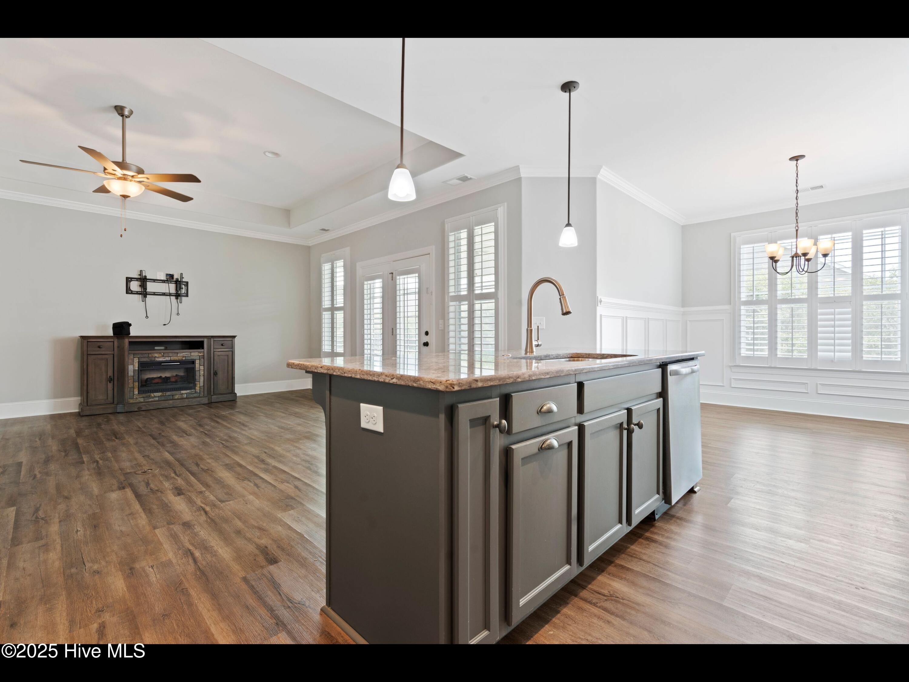 7024 Bonaventure Street Property Photo 17