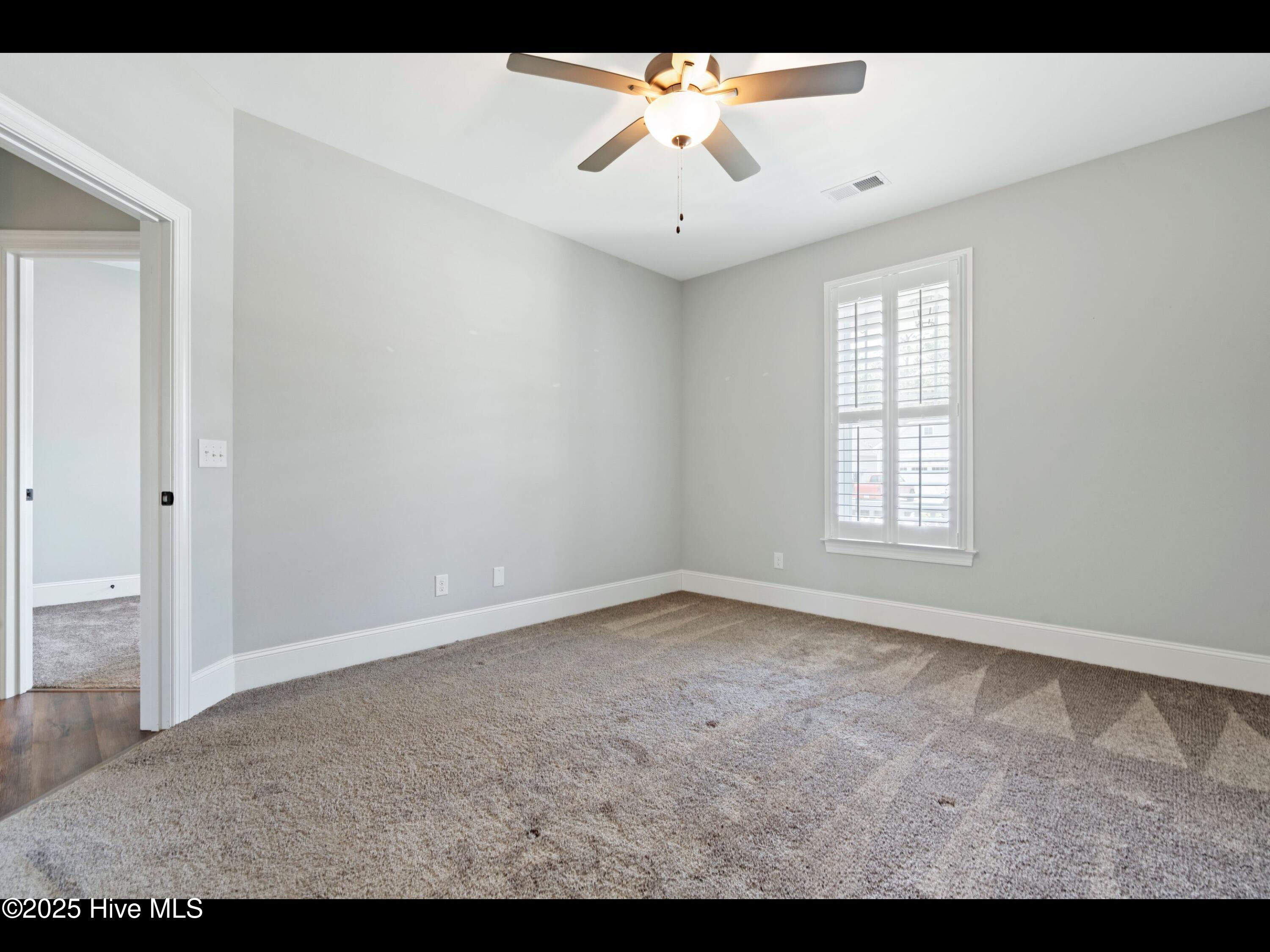 7024 Bonaventure Street Property Photo 20