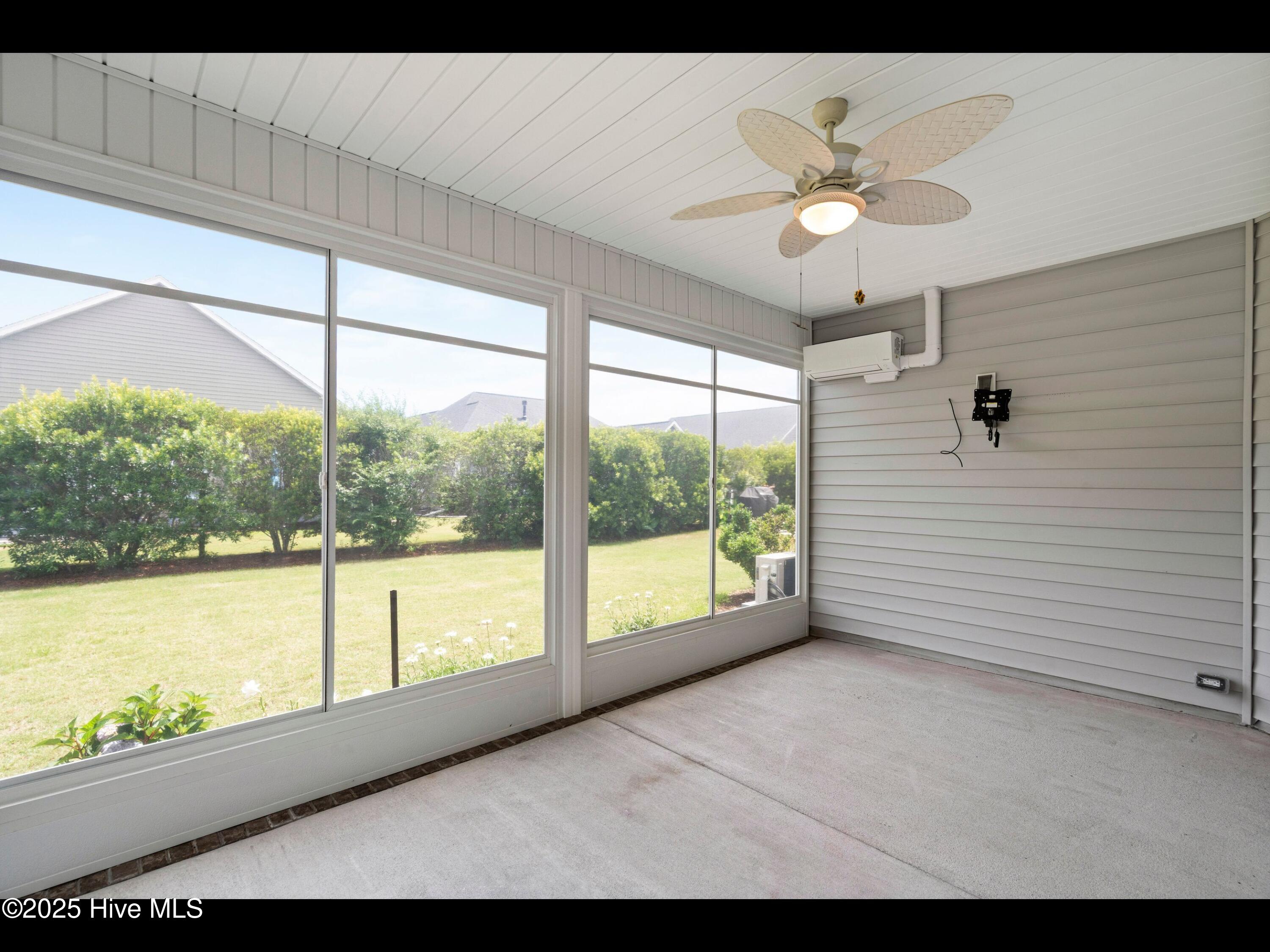 7024 Bonaventure Street Property Photo 35