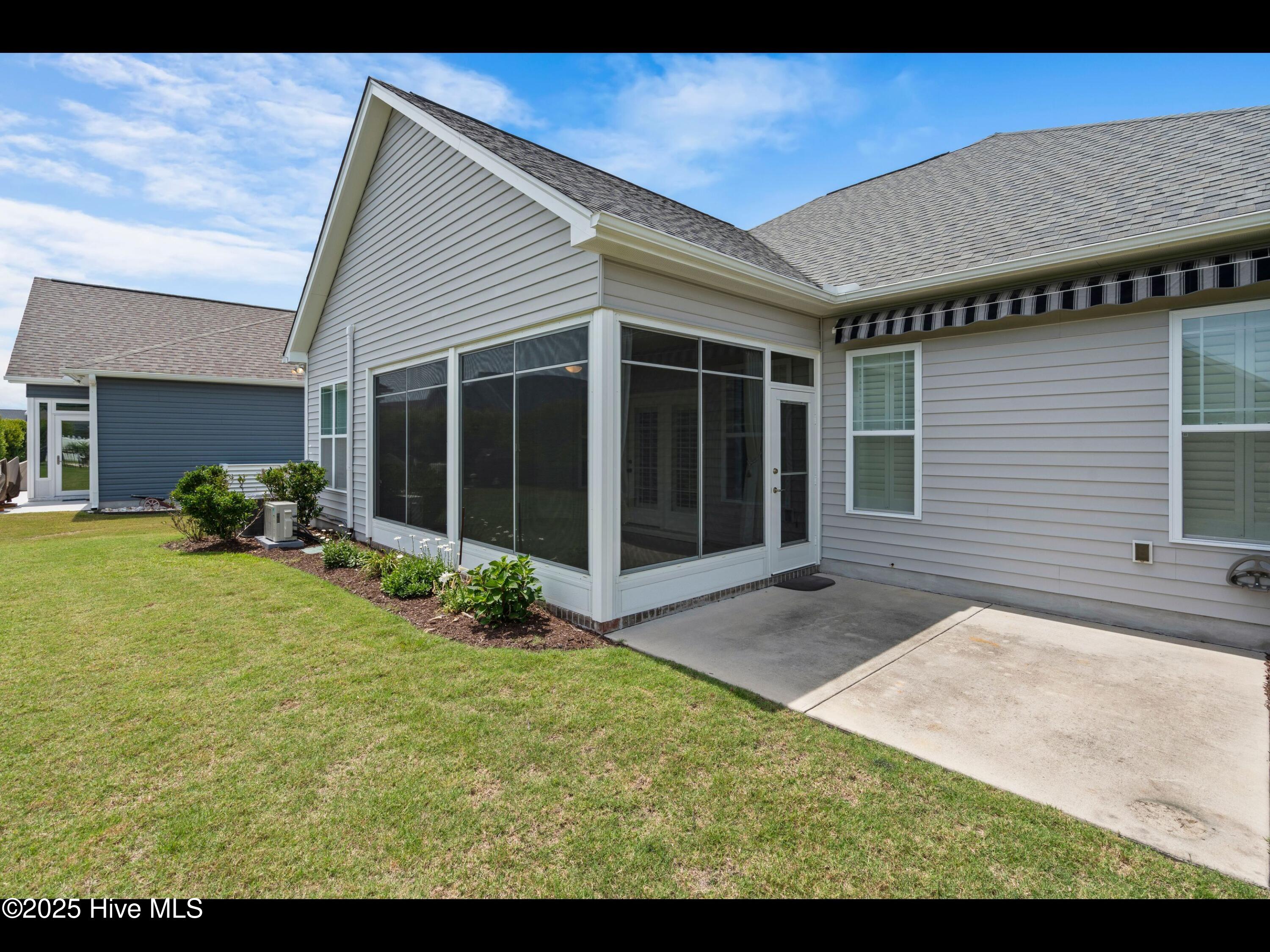7024 Bonaventure Street Property Photo 38