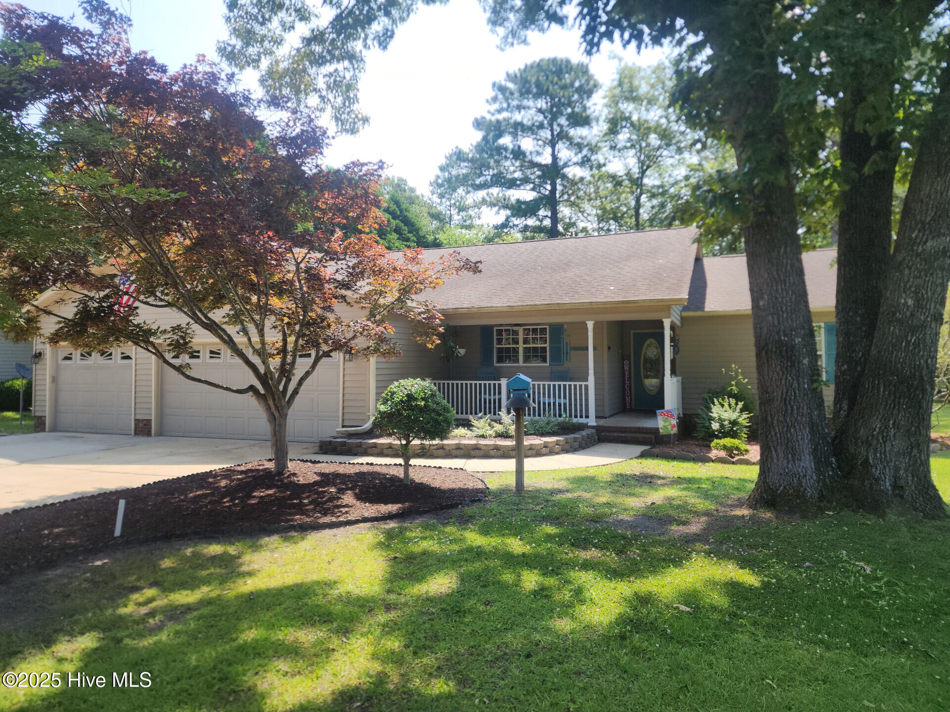 6401 Albatross Drive Property Photo 1