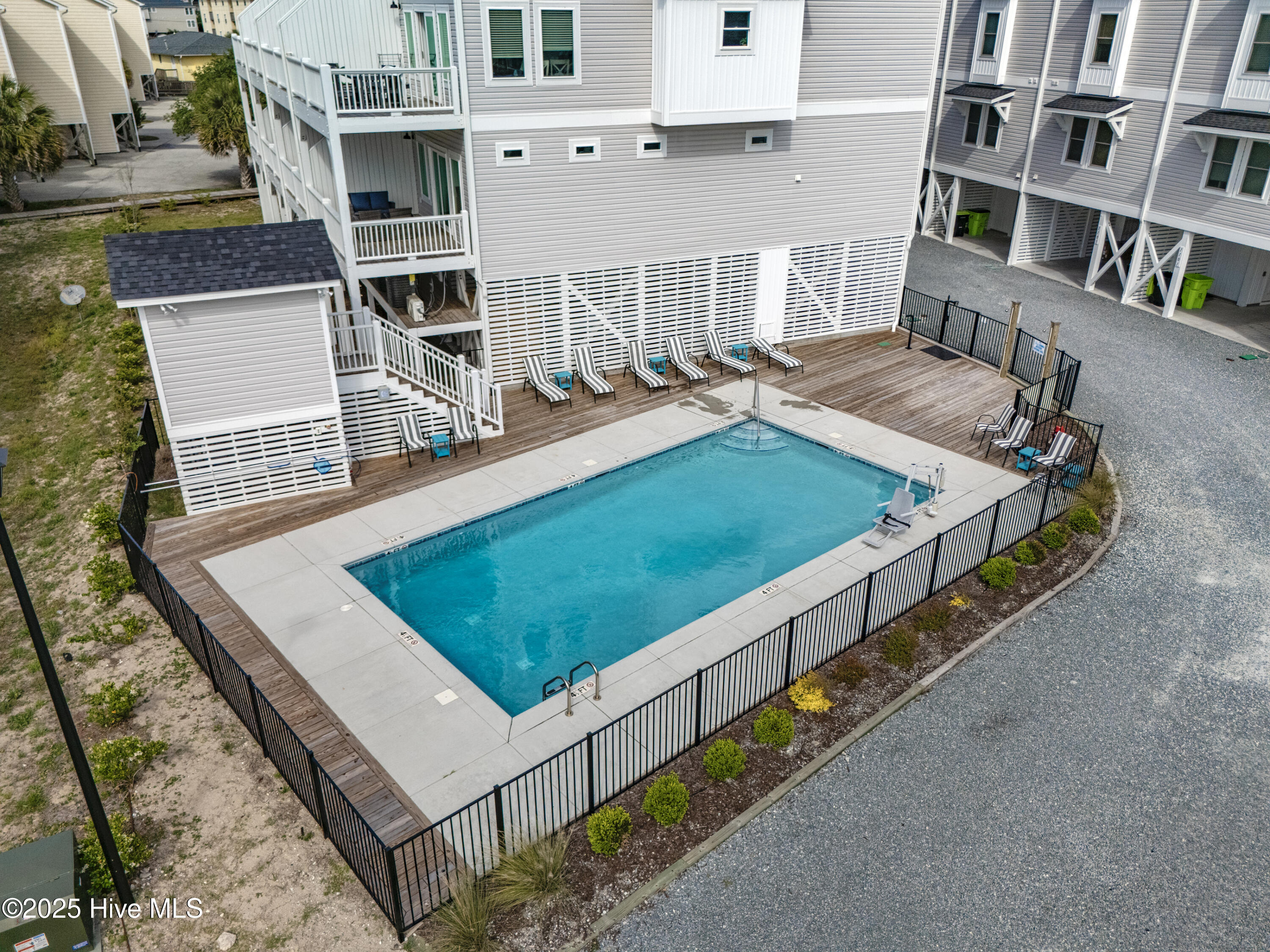 1115 Sapphire Avenue Property Photo 36