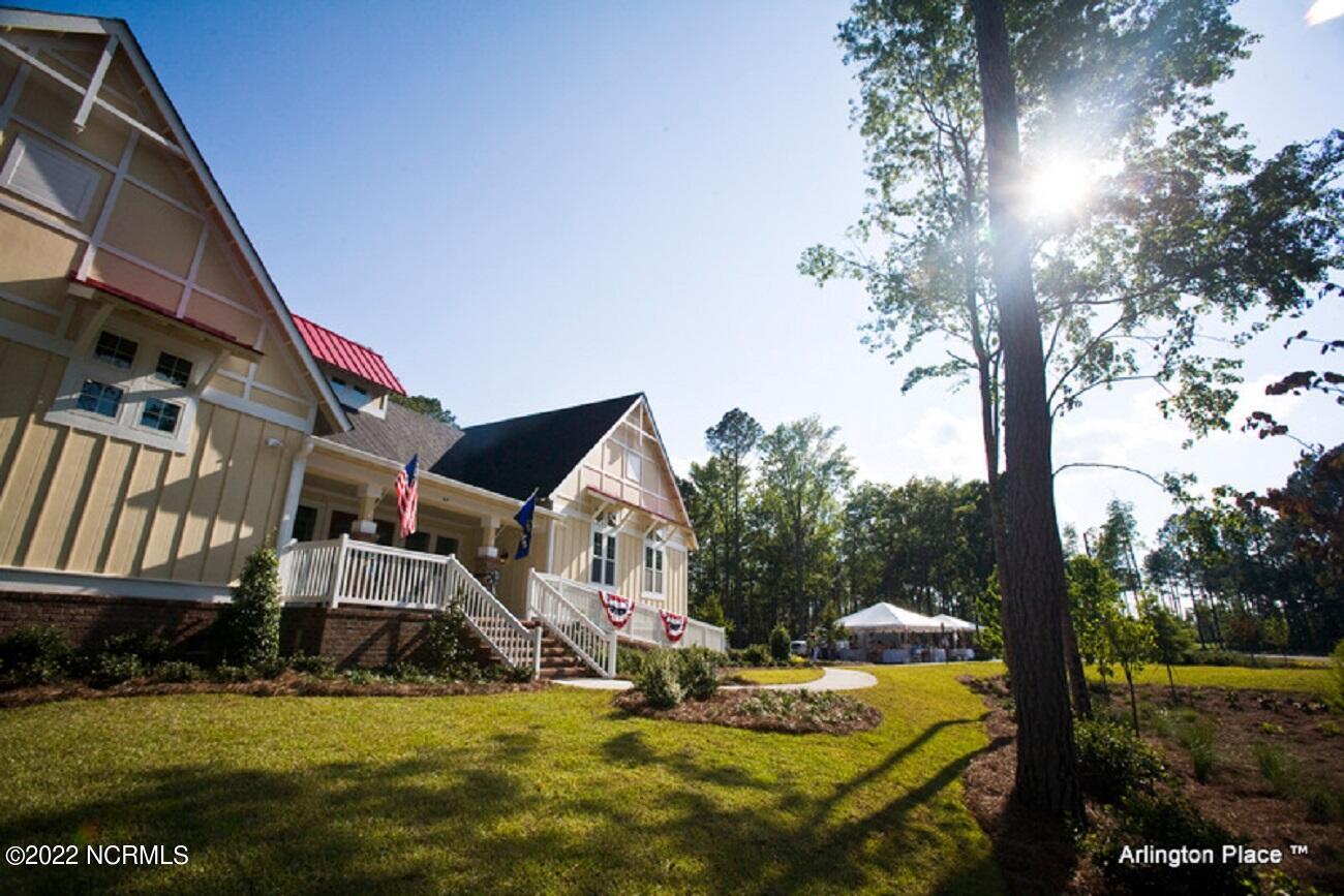 494 W Burton Farm Drive Property Photo 4