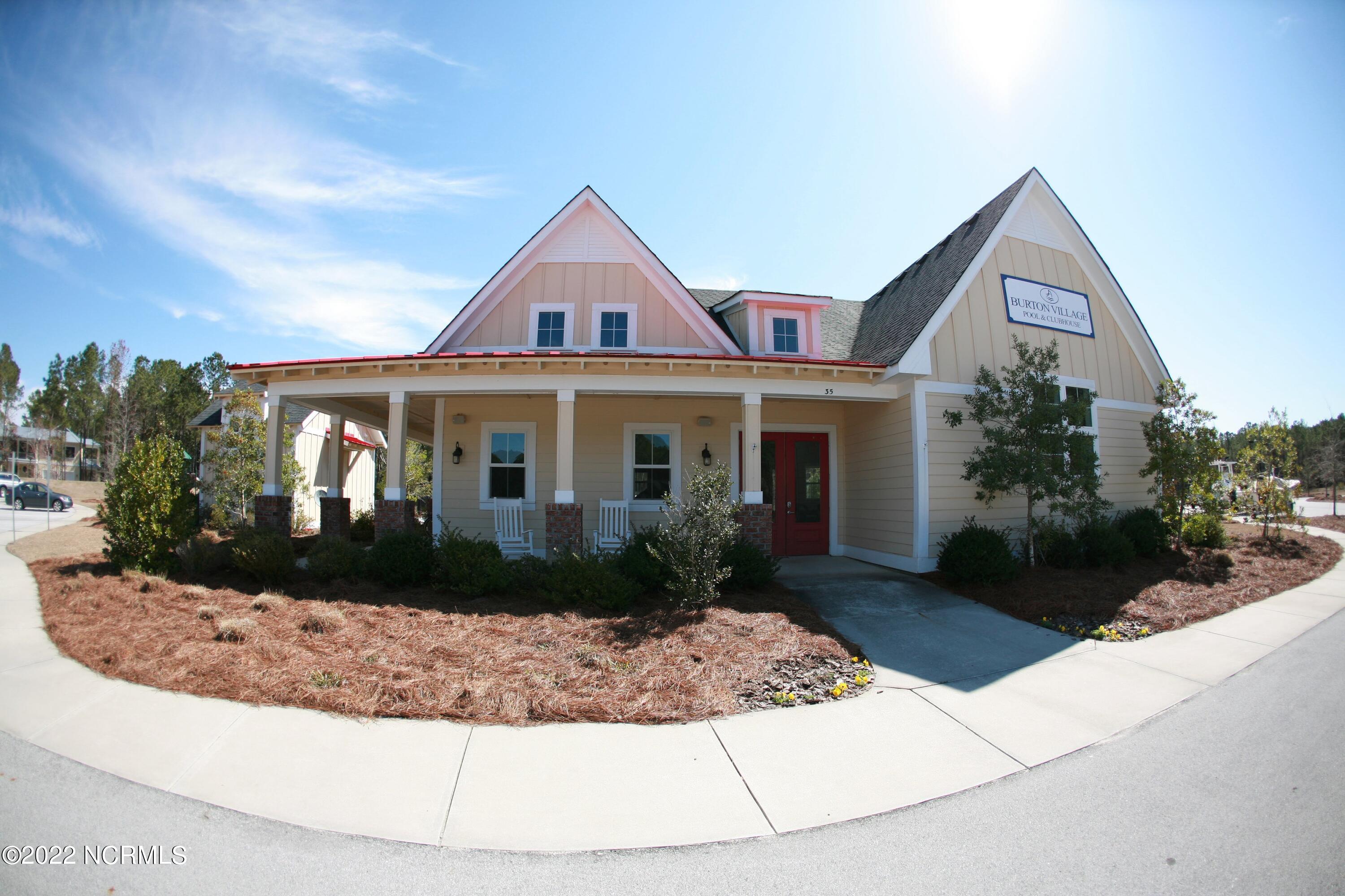 494 W Burton Farm Drive Property Photo 17