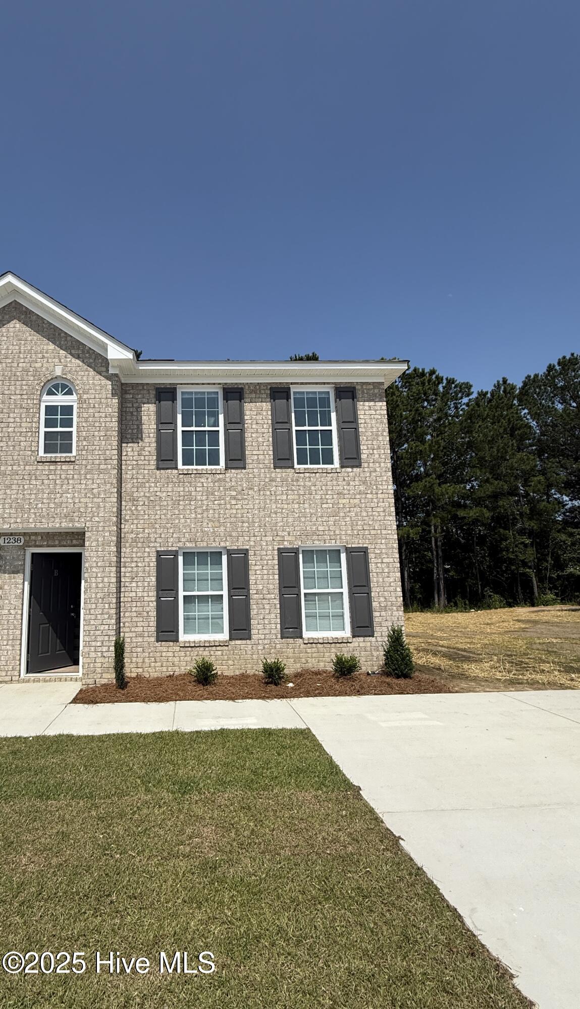 1238 Masters Lane B Property Photo 1