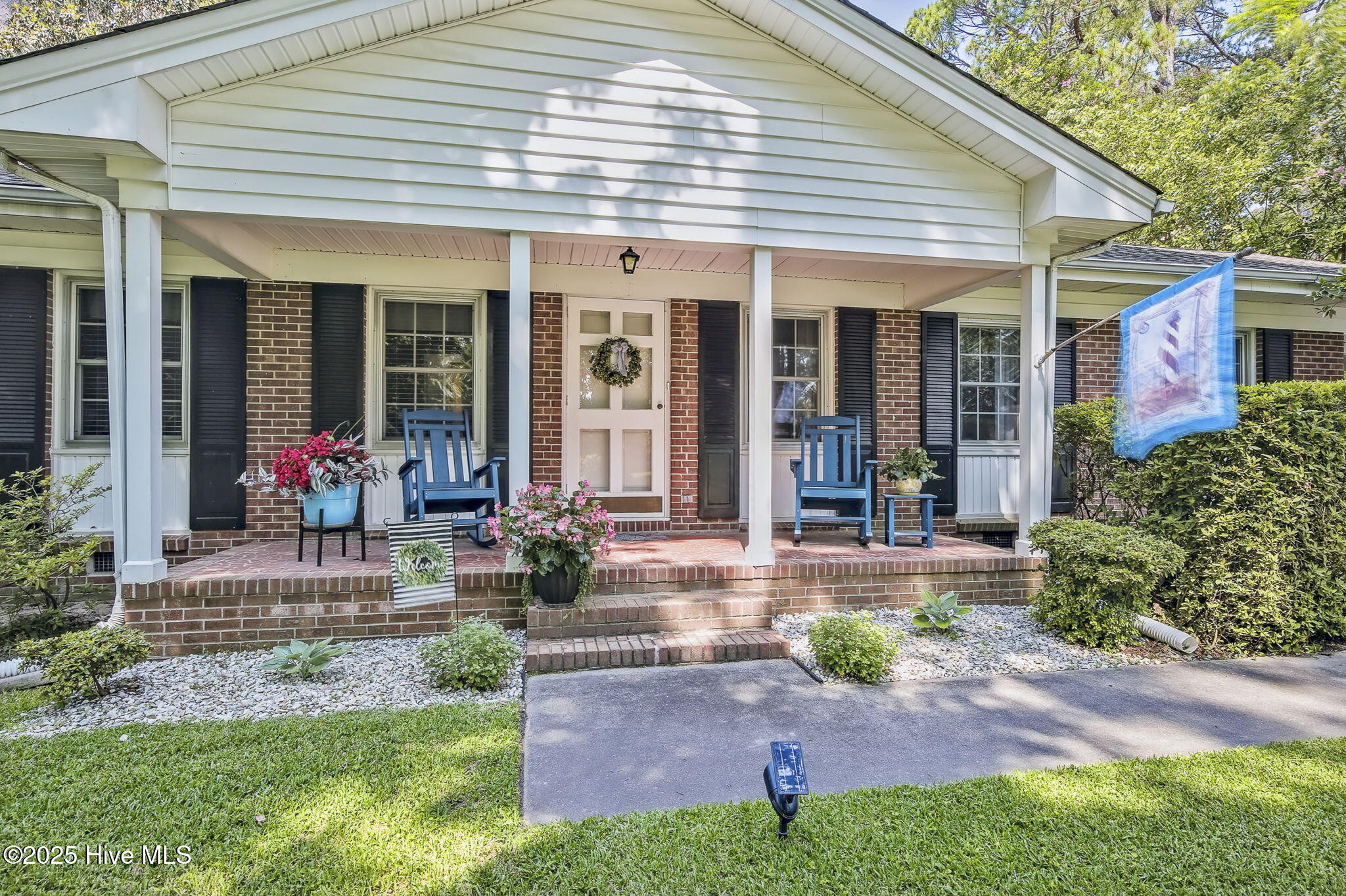 1409 Knollwood Drive Property Photo 1