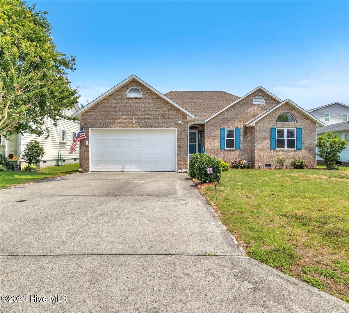 734 Sloop Pointe Lane Property Photo 2