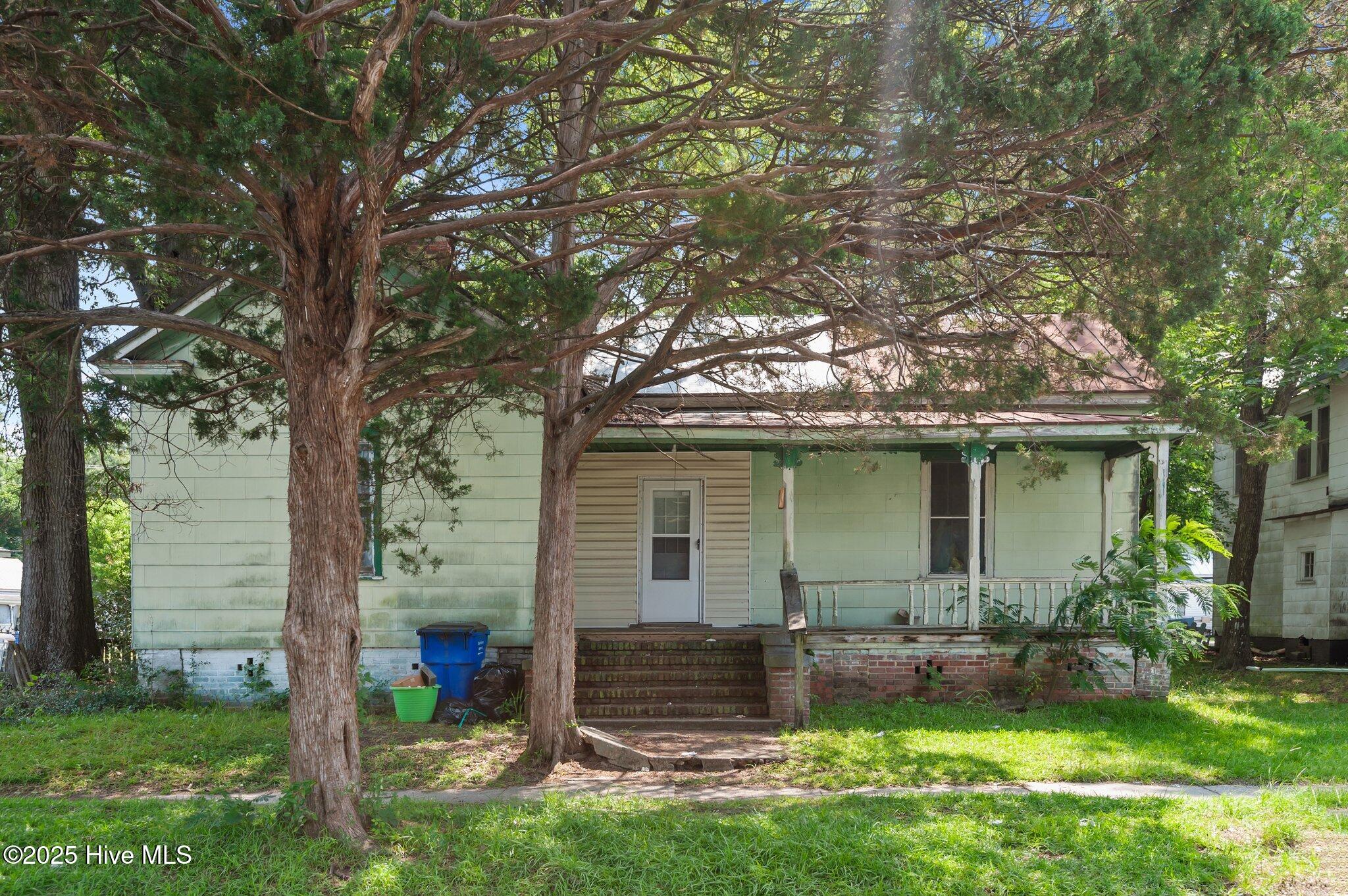 805 N Mclewean Street Property Photo 1