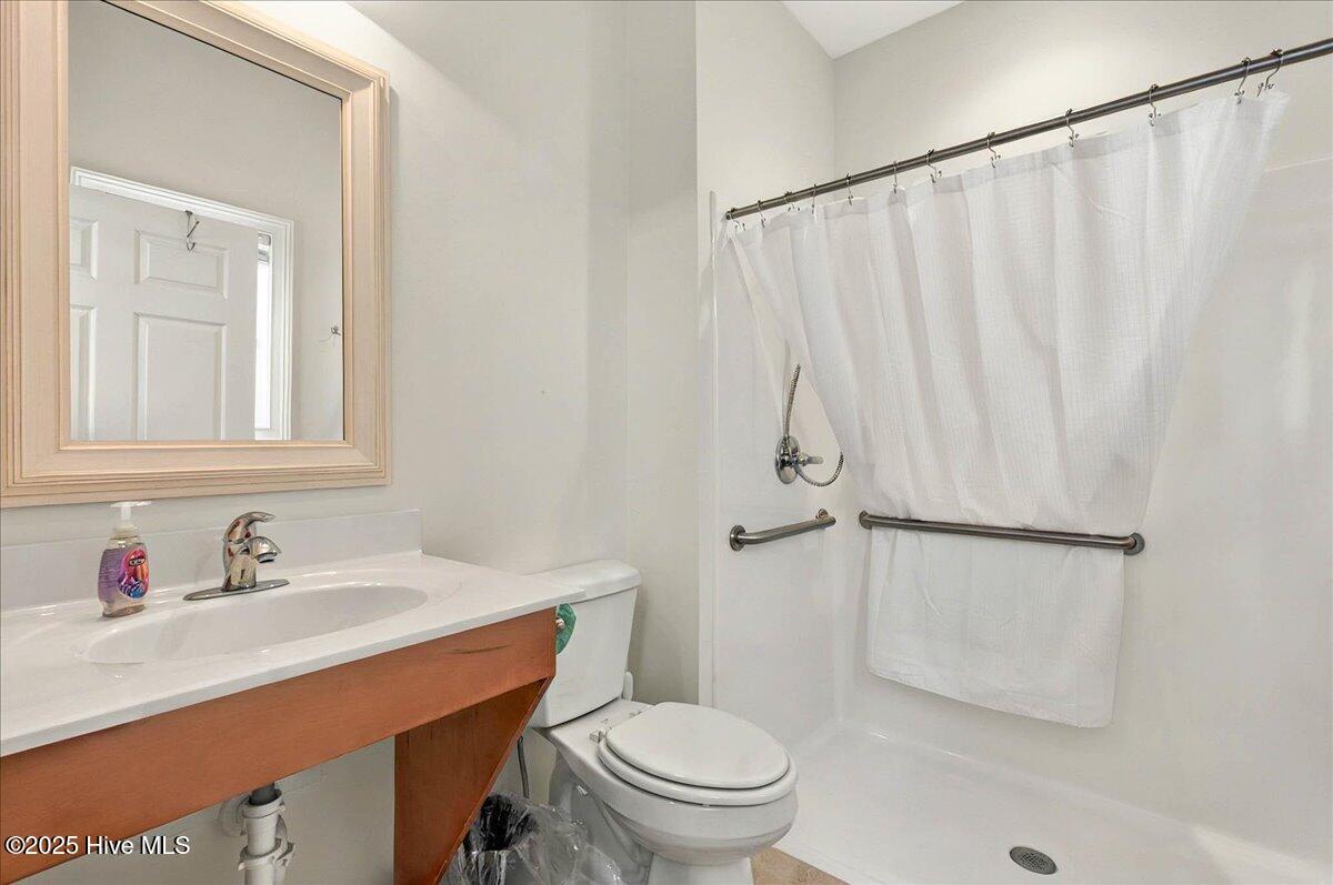 269 W First Street Property Photo 33