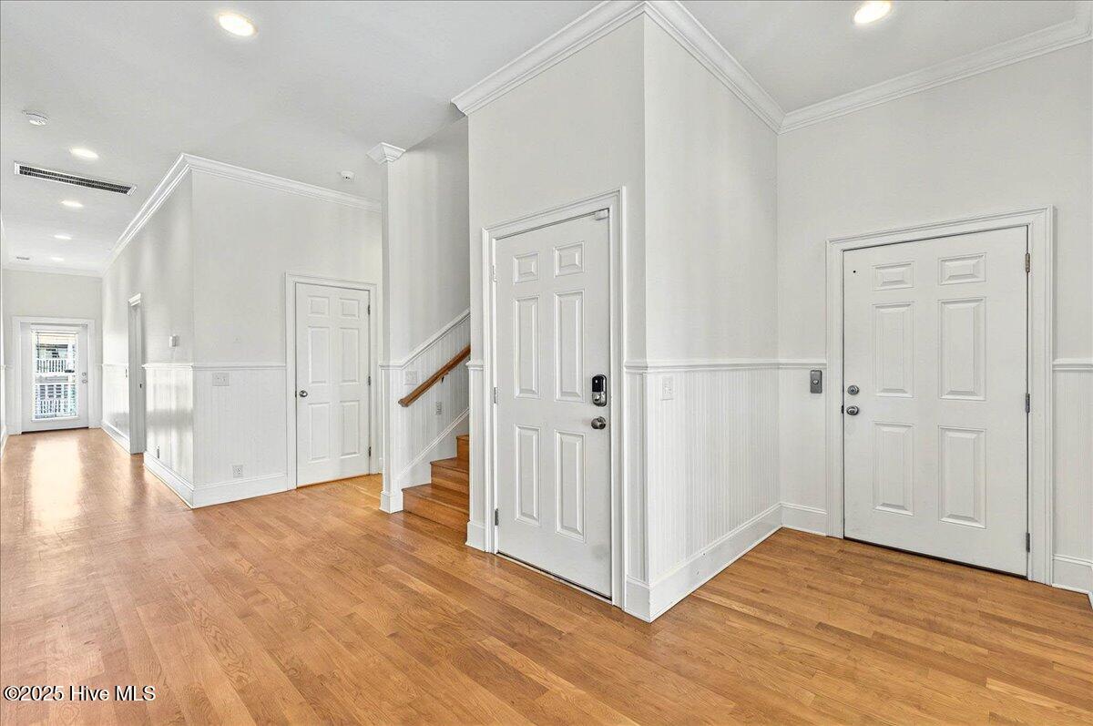 269 W First Street Property Photo 34
