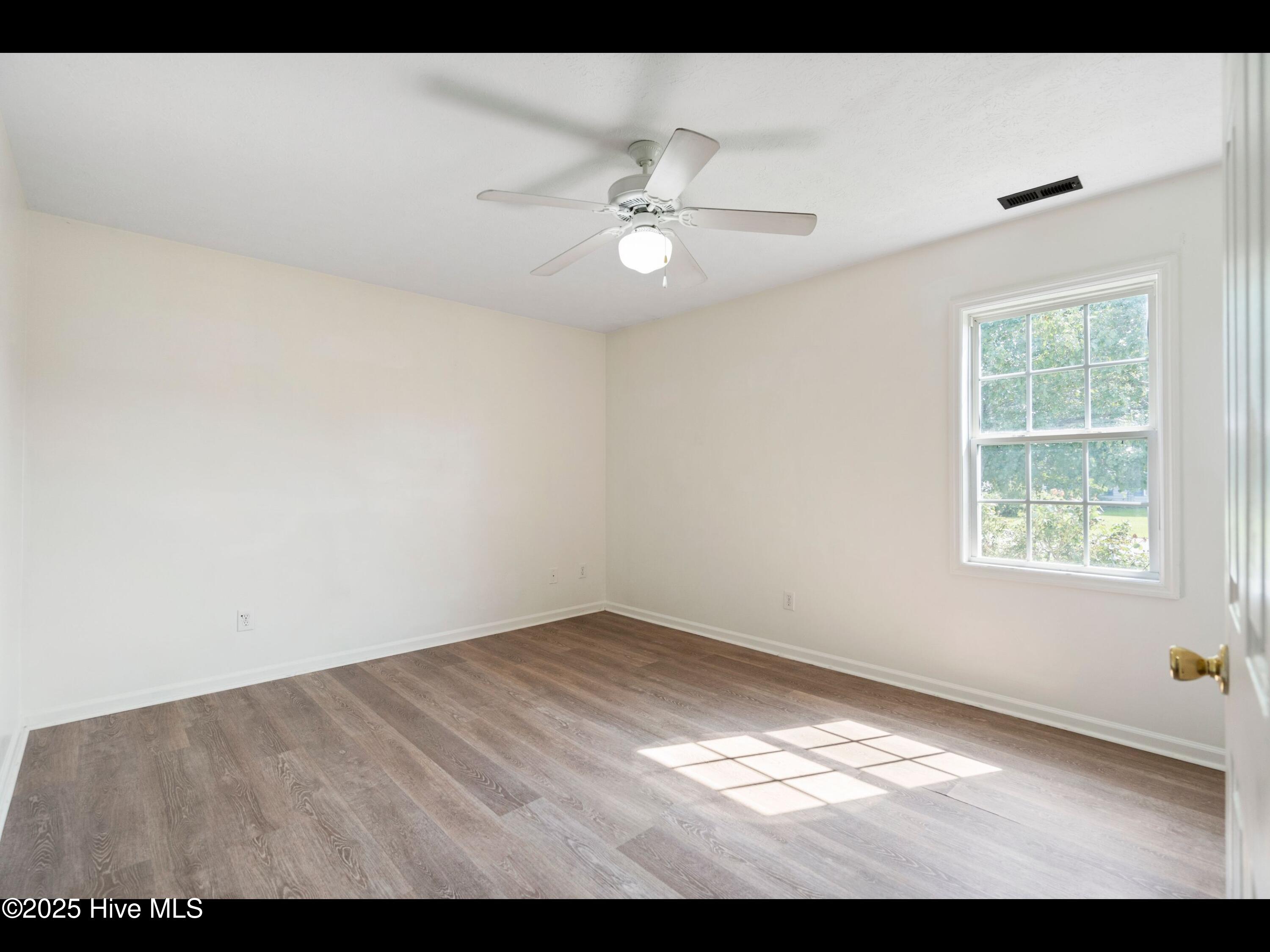 328 Foxhall Road Property Photo 10