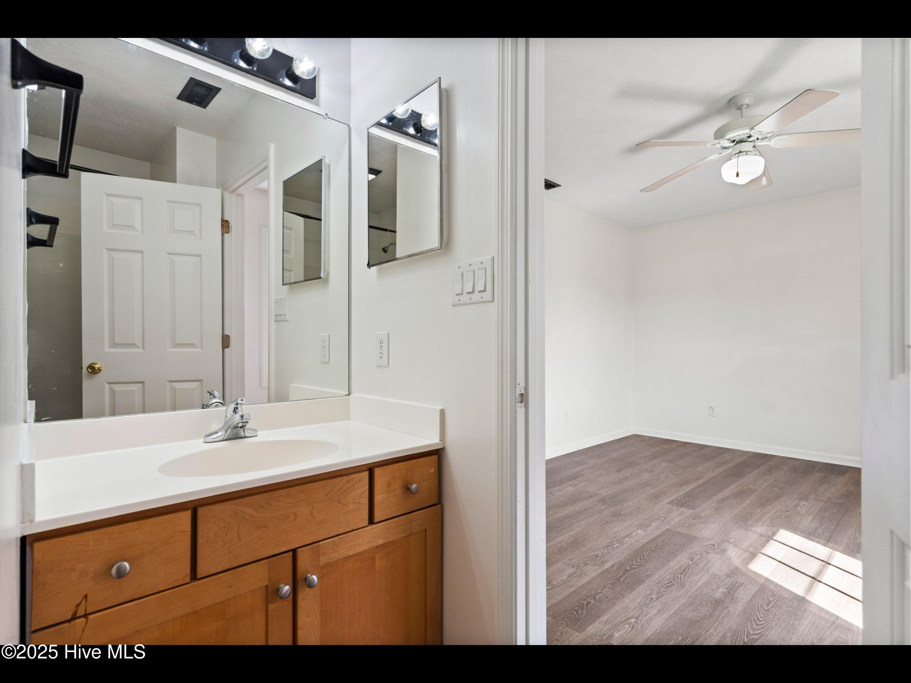 328 Foxhall Road Property Photo 13