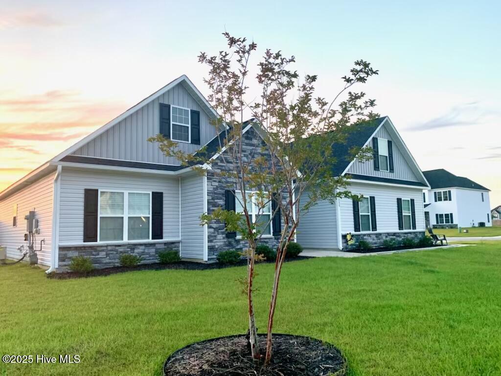 1000 Spot Circle Property Photo 1