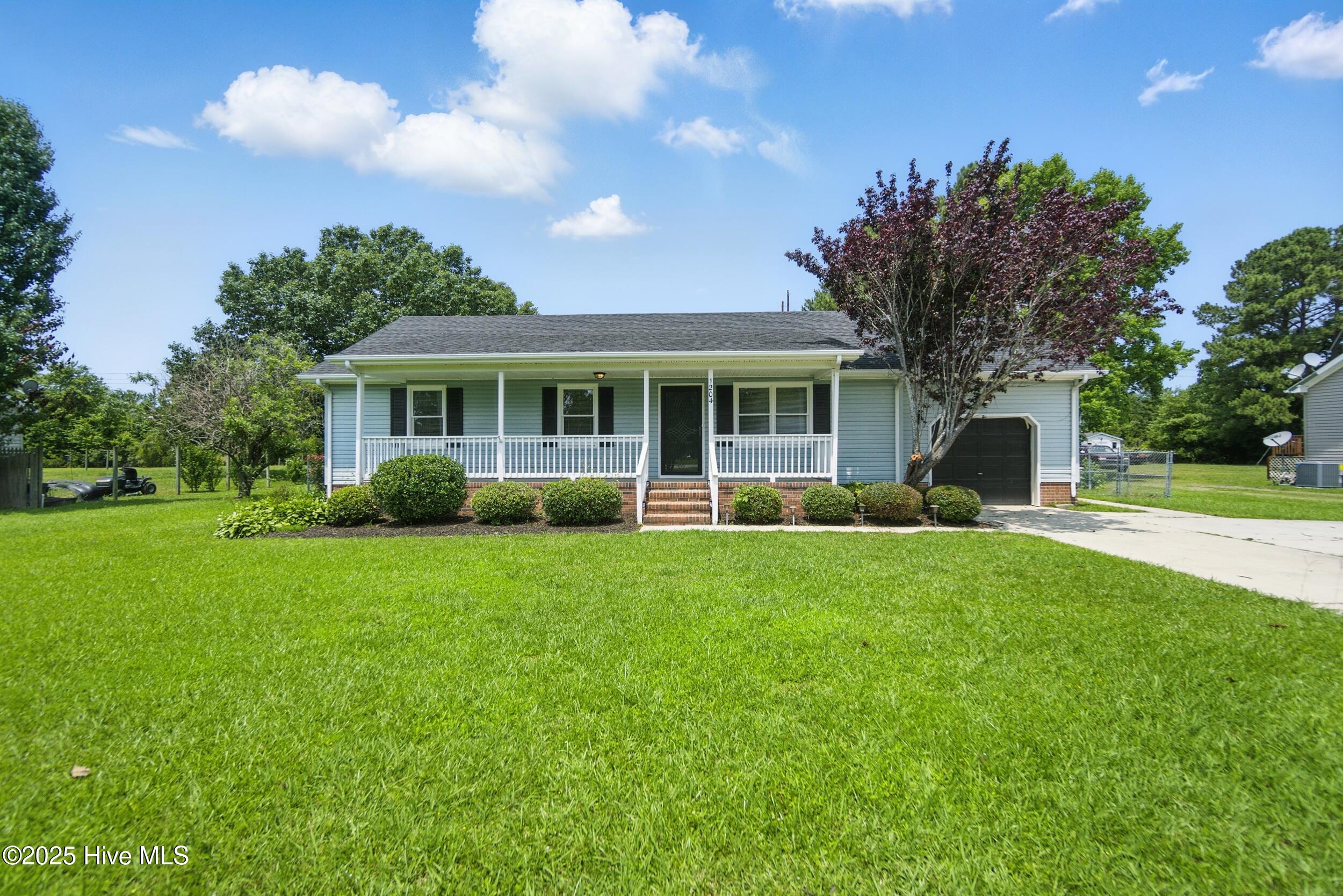 1204 Stacie Drive Property Photo 1