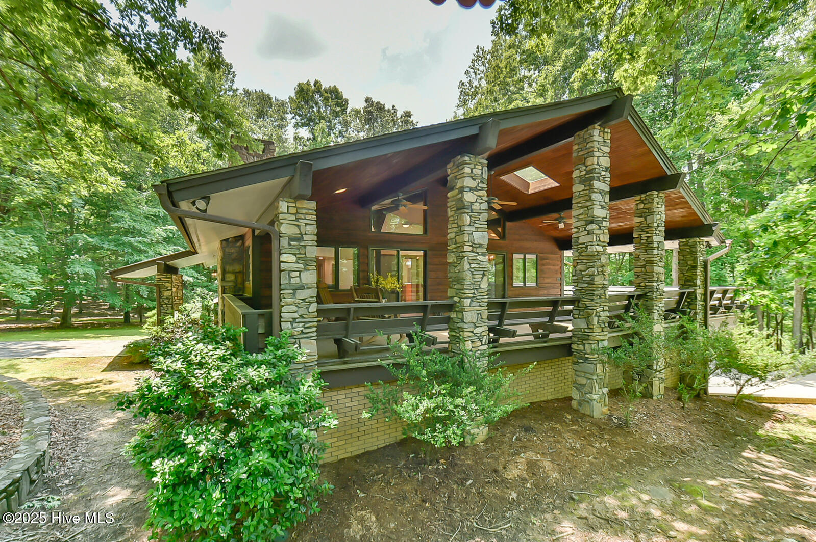 110 Wolfs Trail Property Photo 1