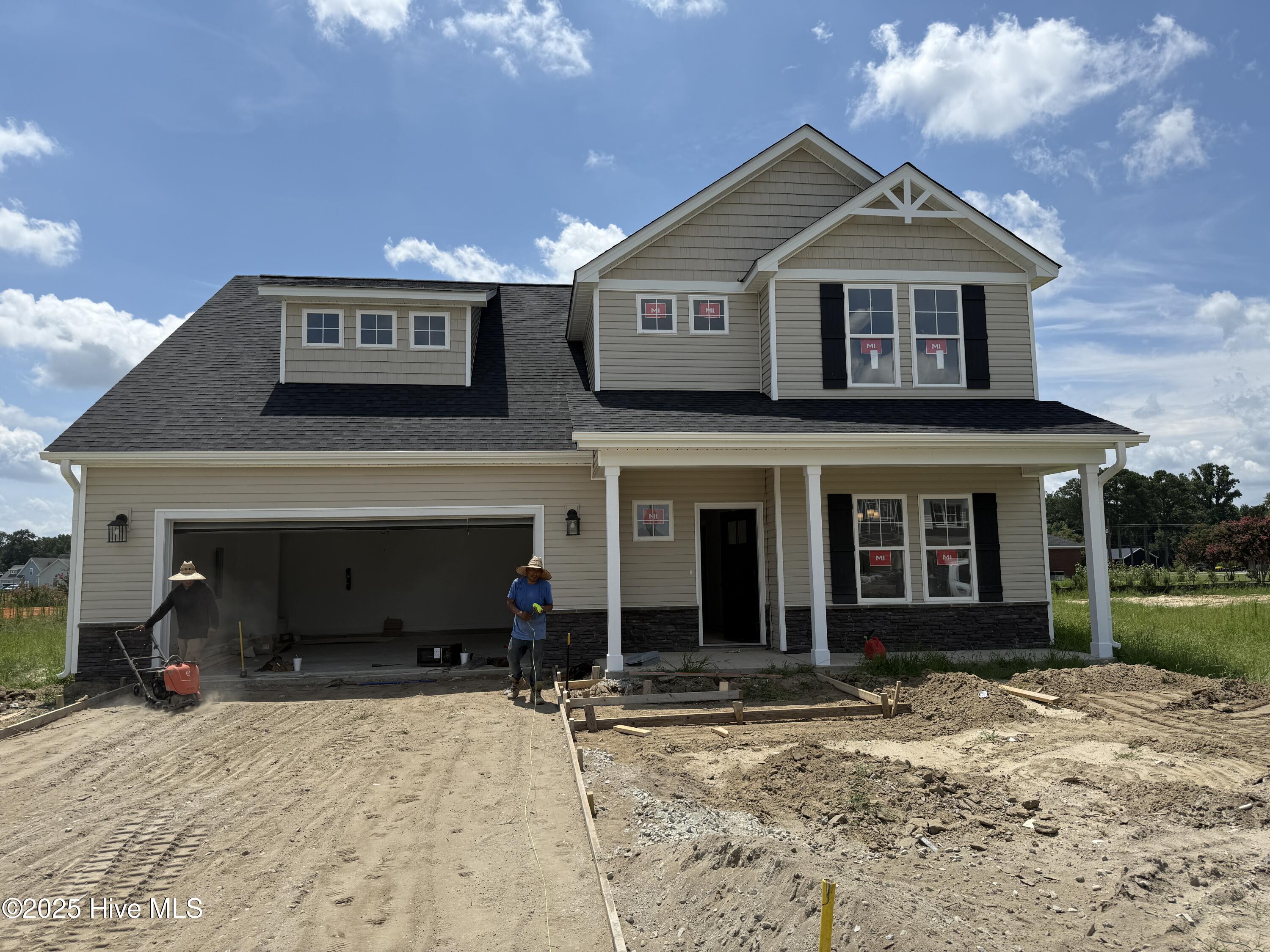 106 Hudson Village Drive Property Photo 1