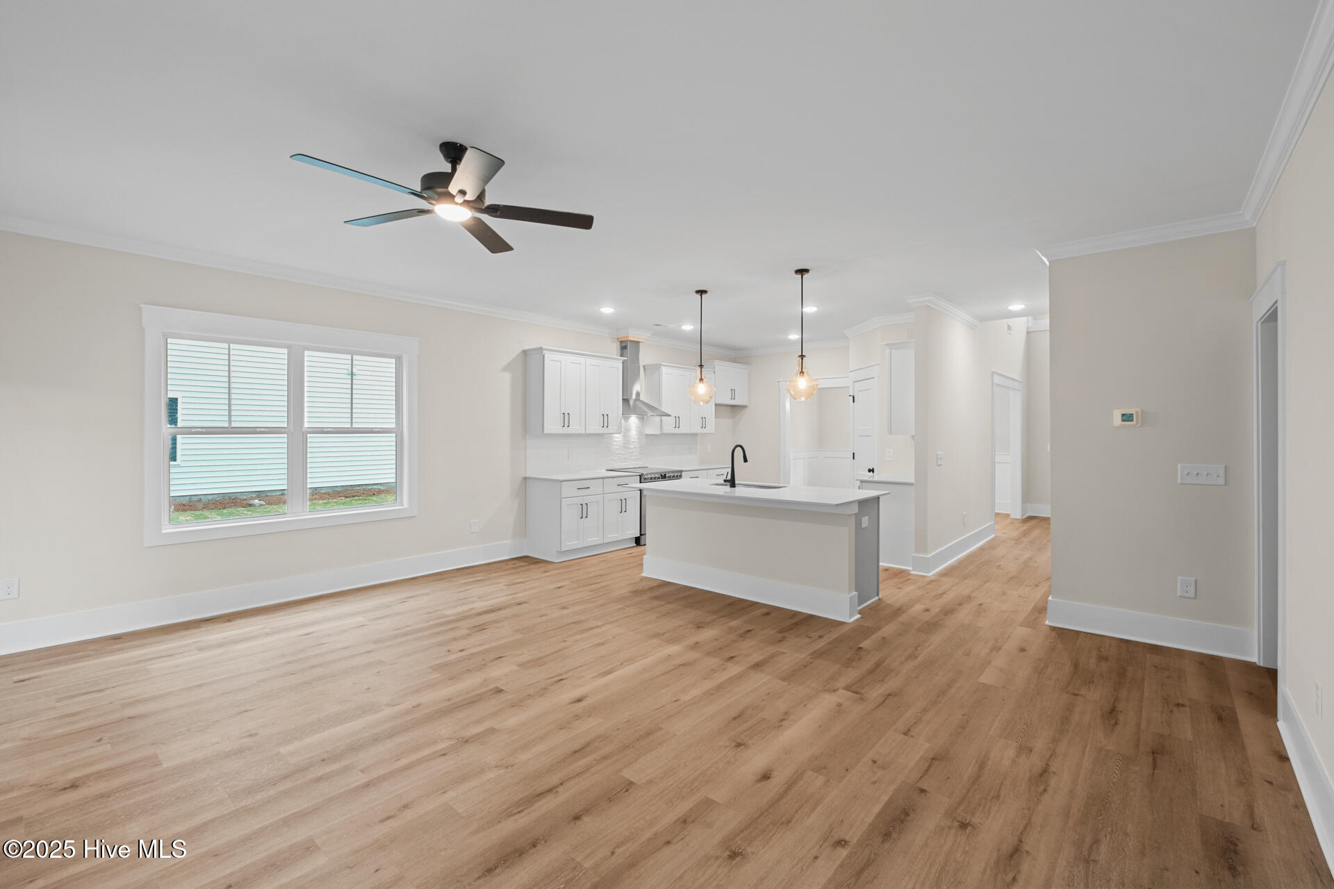 105 N Lloyd Street Street Property Photo 4