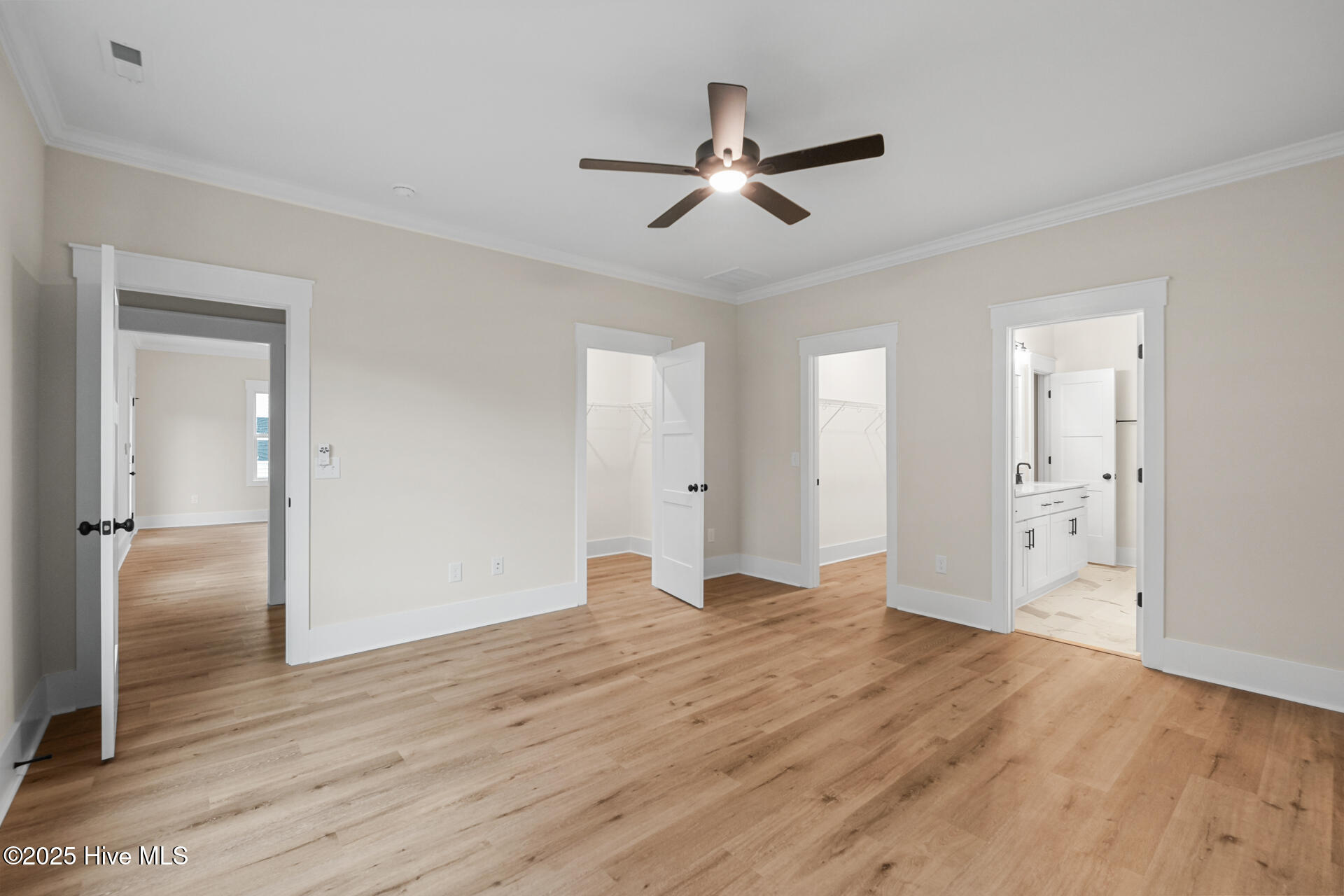 105 N Lloyd Street Street Property Photo 9