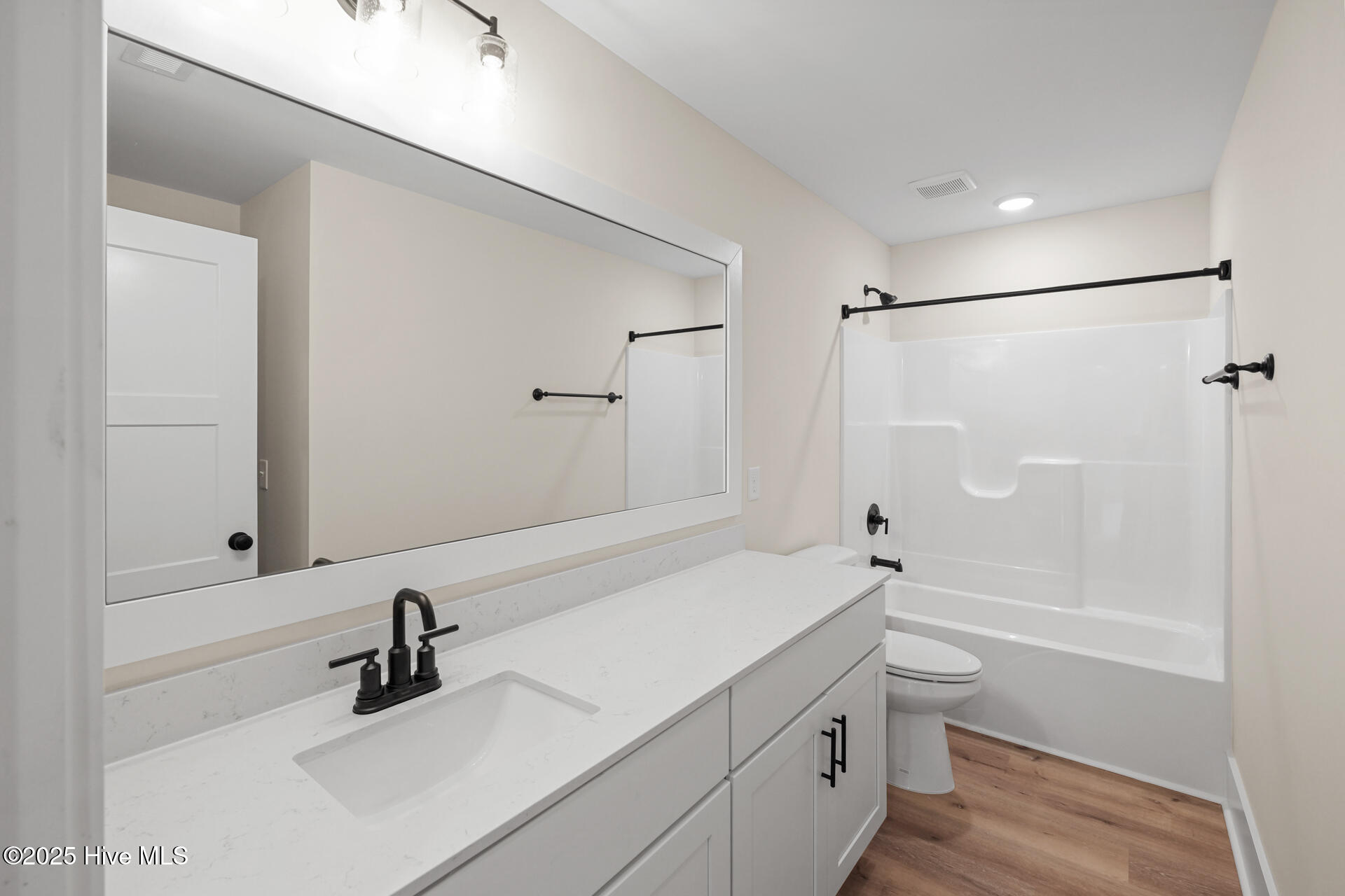 105 N Lloyd Street Street Property Photo 12