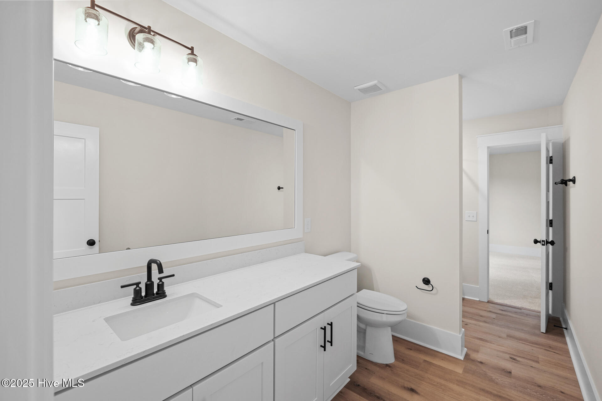 105 N Lloyd Street Street Property Photo 13