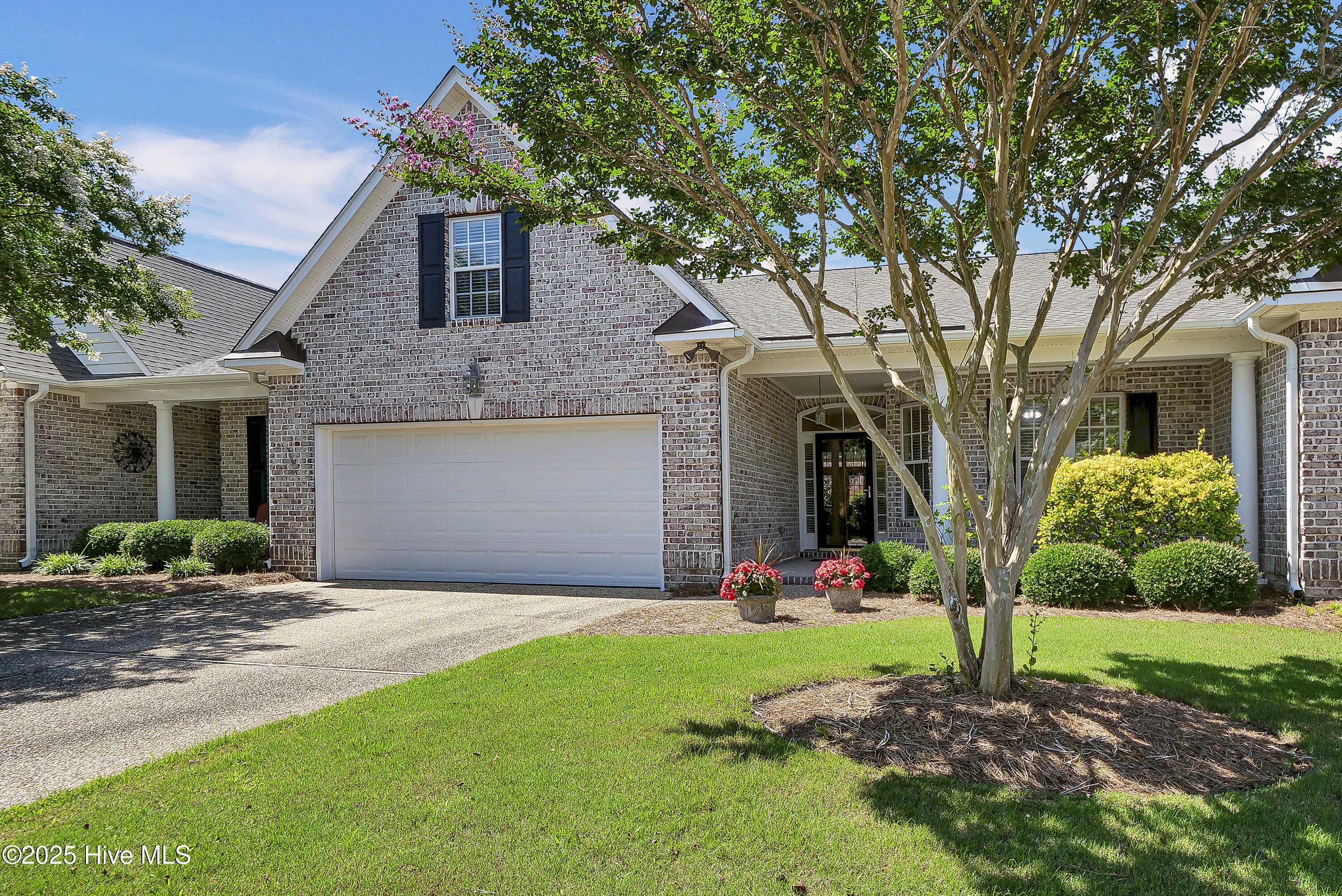 1014 N Sanderling Drive Property Photo 1