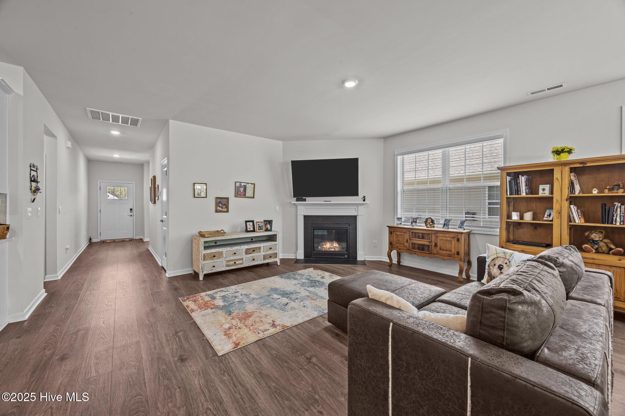 6012 Bayberry Park Drive Property Photo 8
