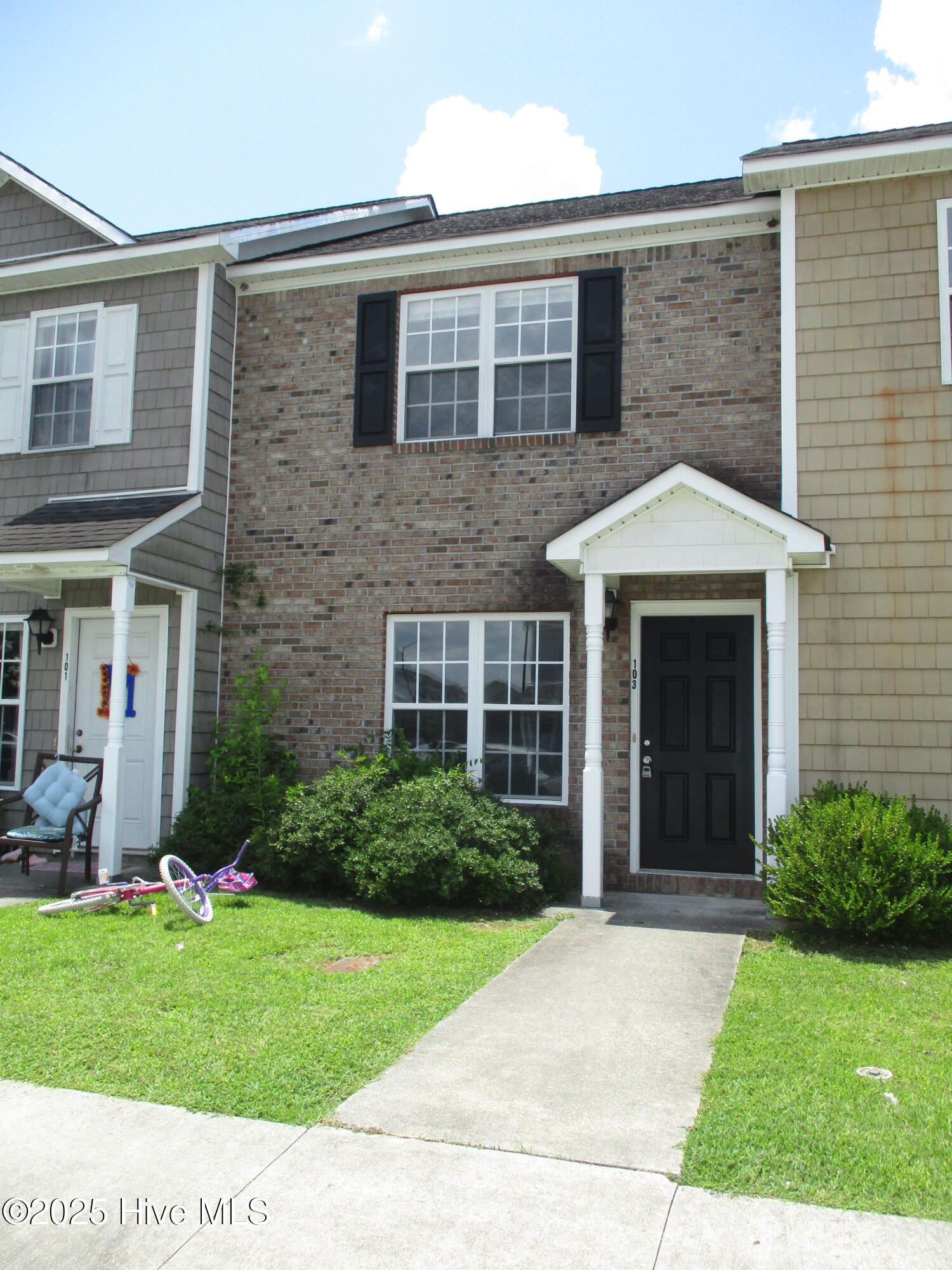 103 Bridgewood Drive Property Photo 1