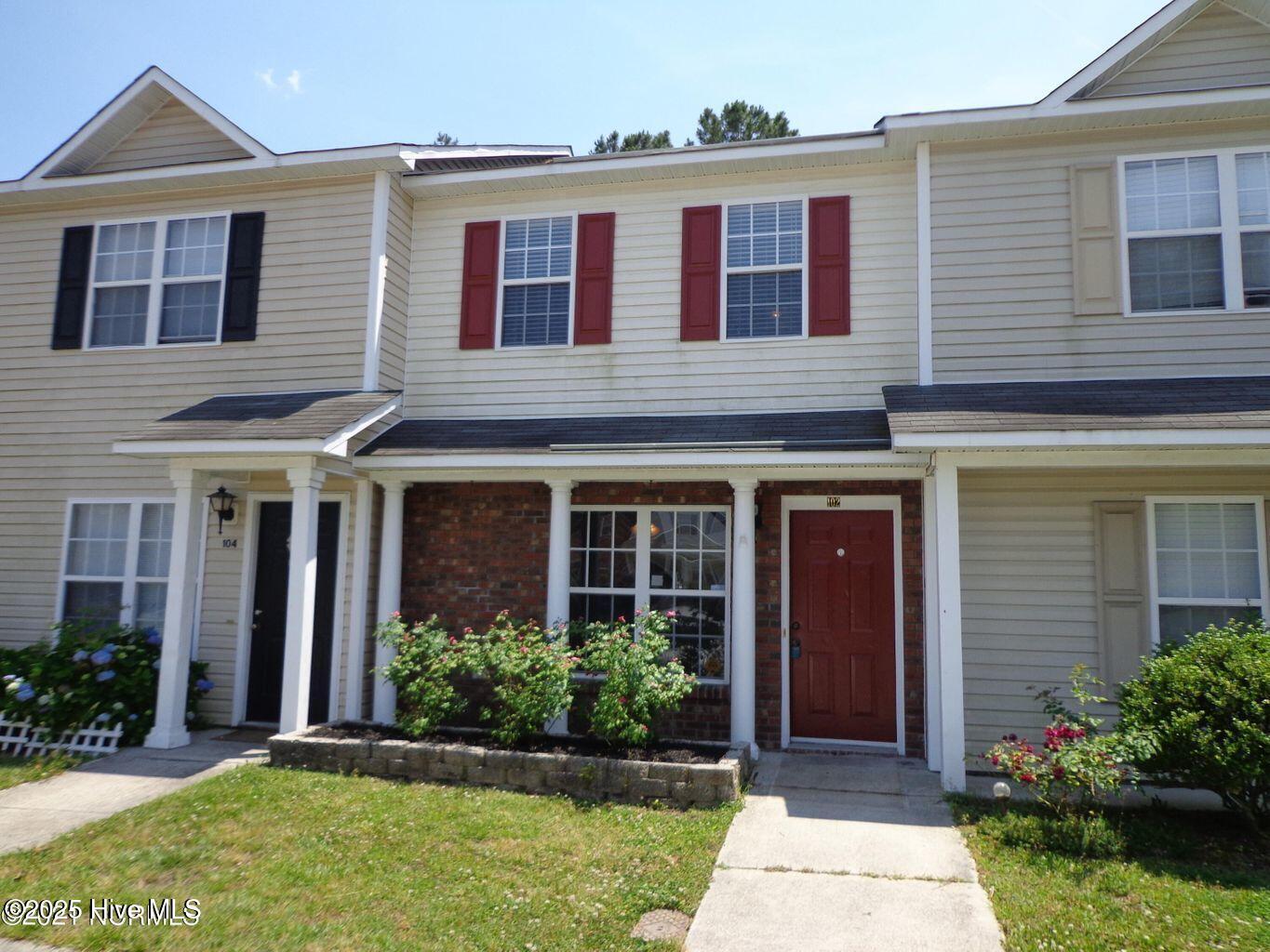 102 Meadowbrook Lane Property Photo 1