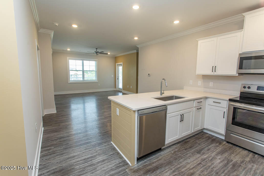 395 S Crow Creek Drive 1615 Property Photo 4