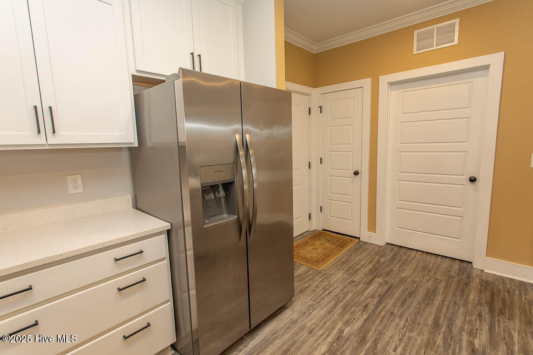 395 S Crow Creek Drive 1615 Property Photo 5