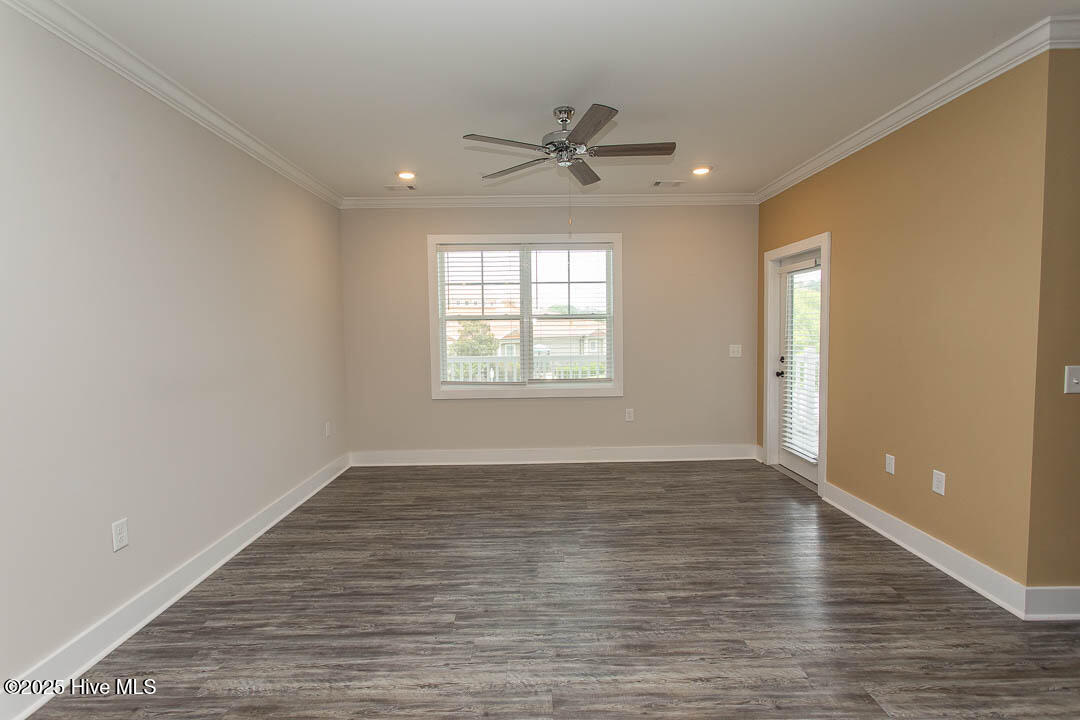 395 S Crow Creek Drive 1615 Property Photo 12