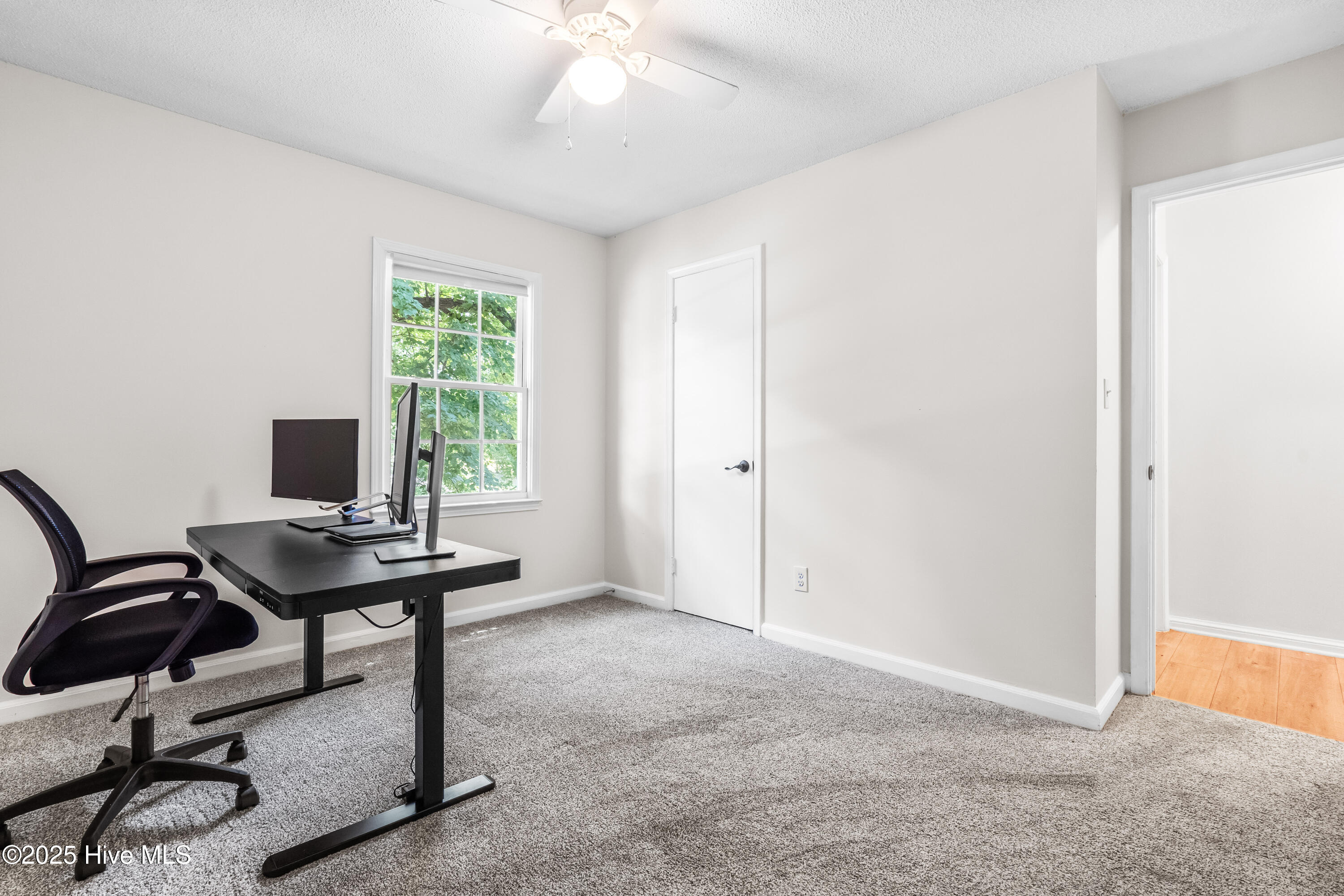 4001 Pin Oak Road Property Photo 11