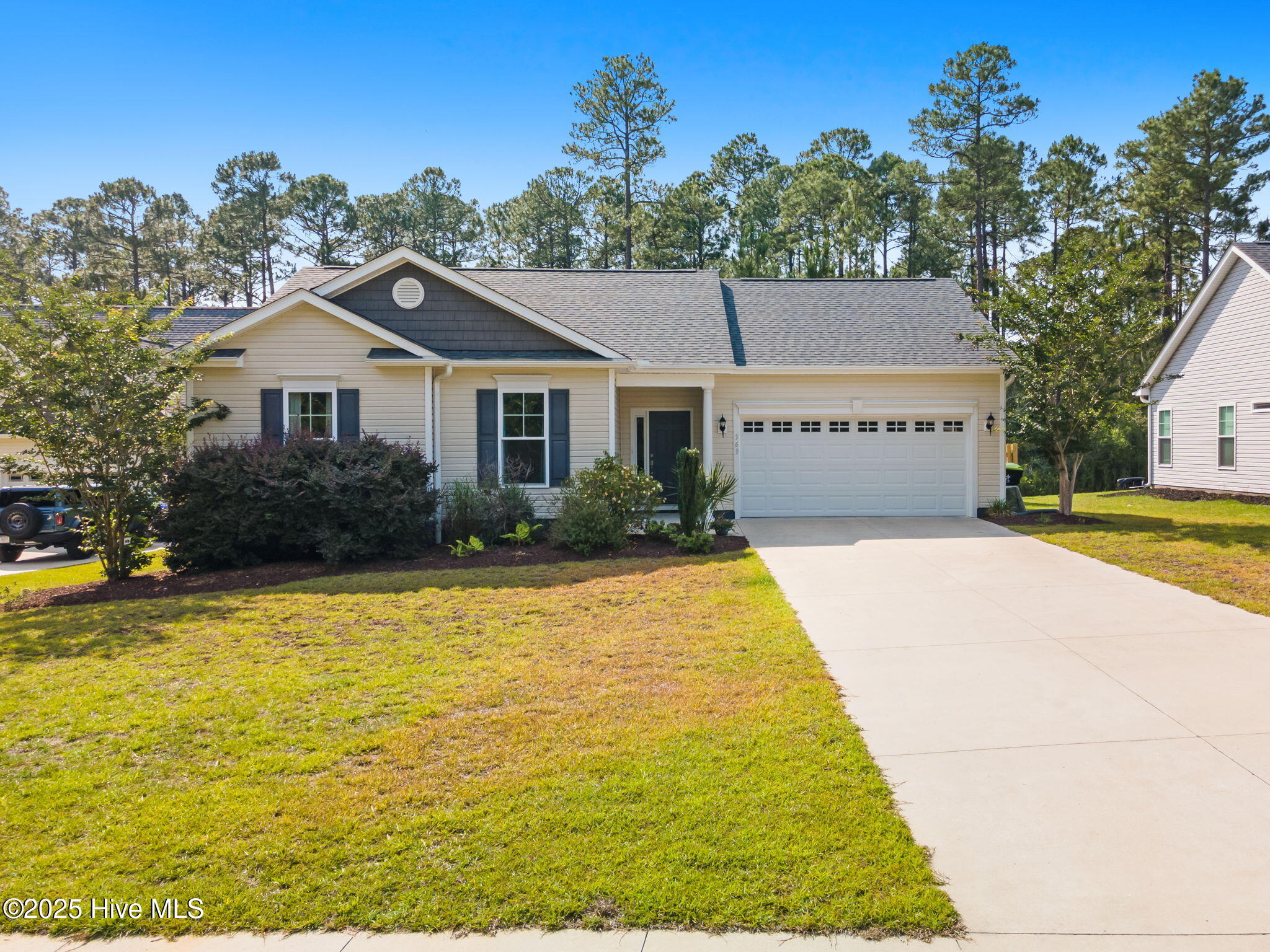 563 Greenock Court Property Photo 1