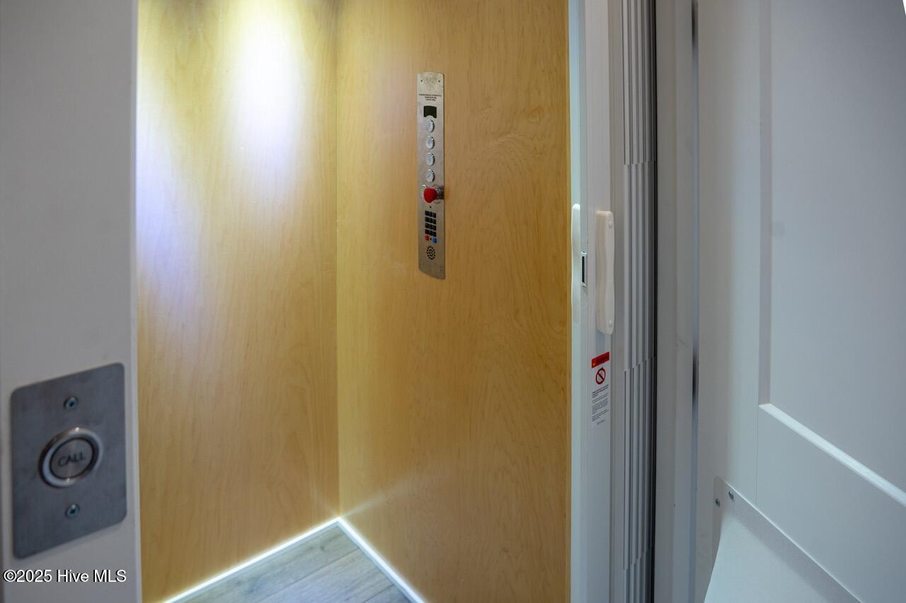 2593 Alvernia Drive Property Photo 7