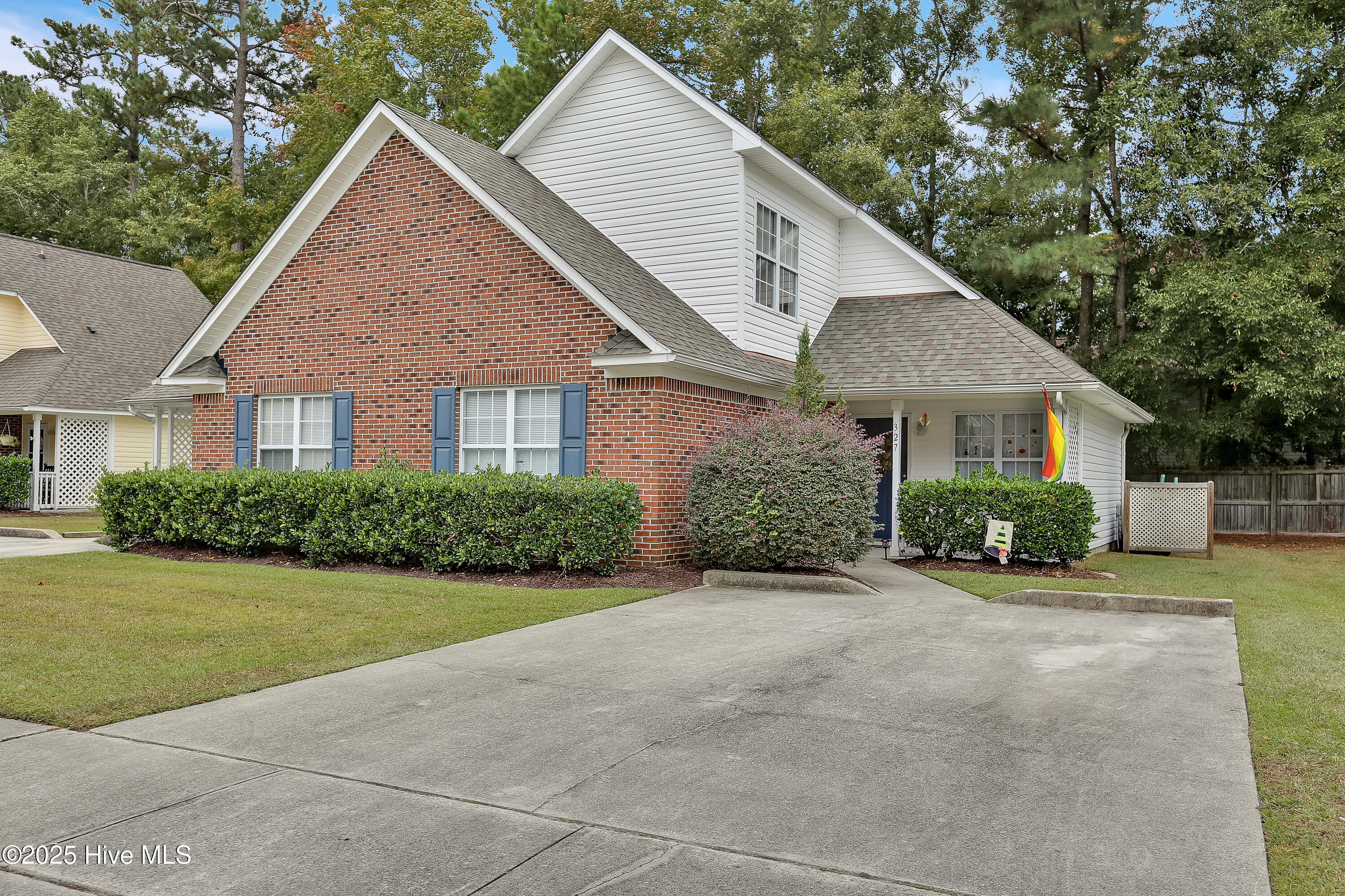 305 Saint Rosea Drive Property Photo 6