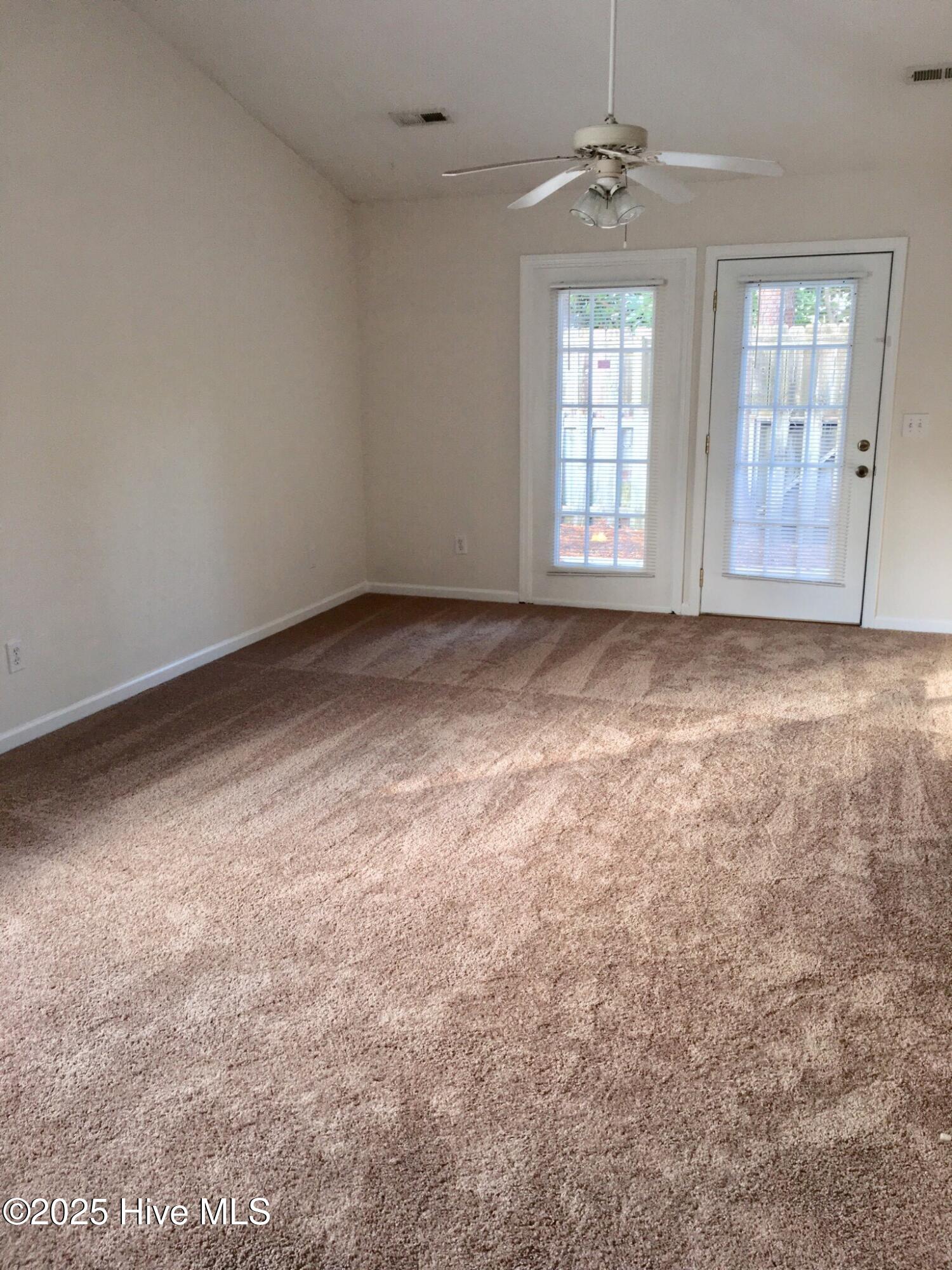 305 Saint Rosea Drive Property Photo 7