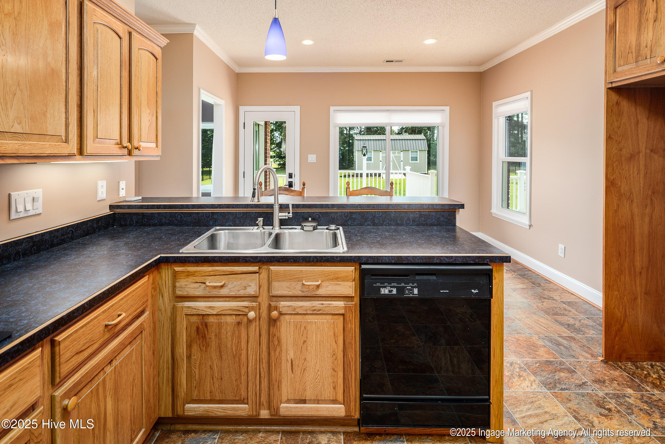 201 Barrington Way Property Photo 25
