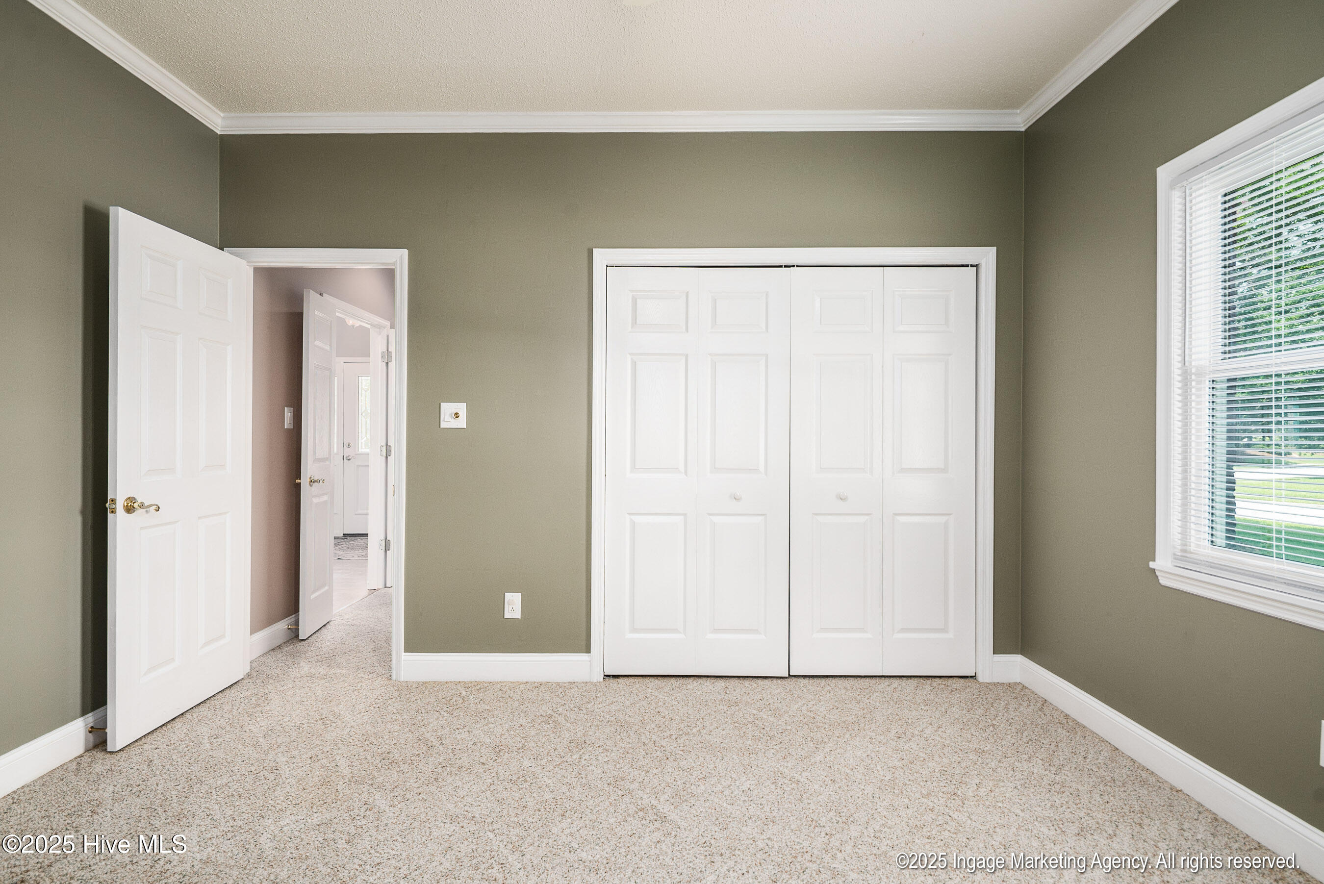 201 Barrington Way Property Photo 35