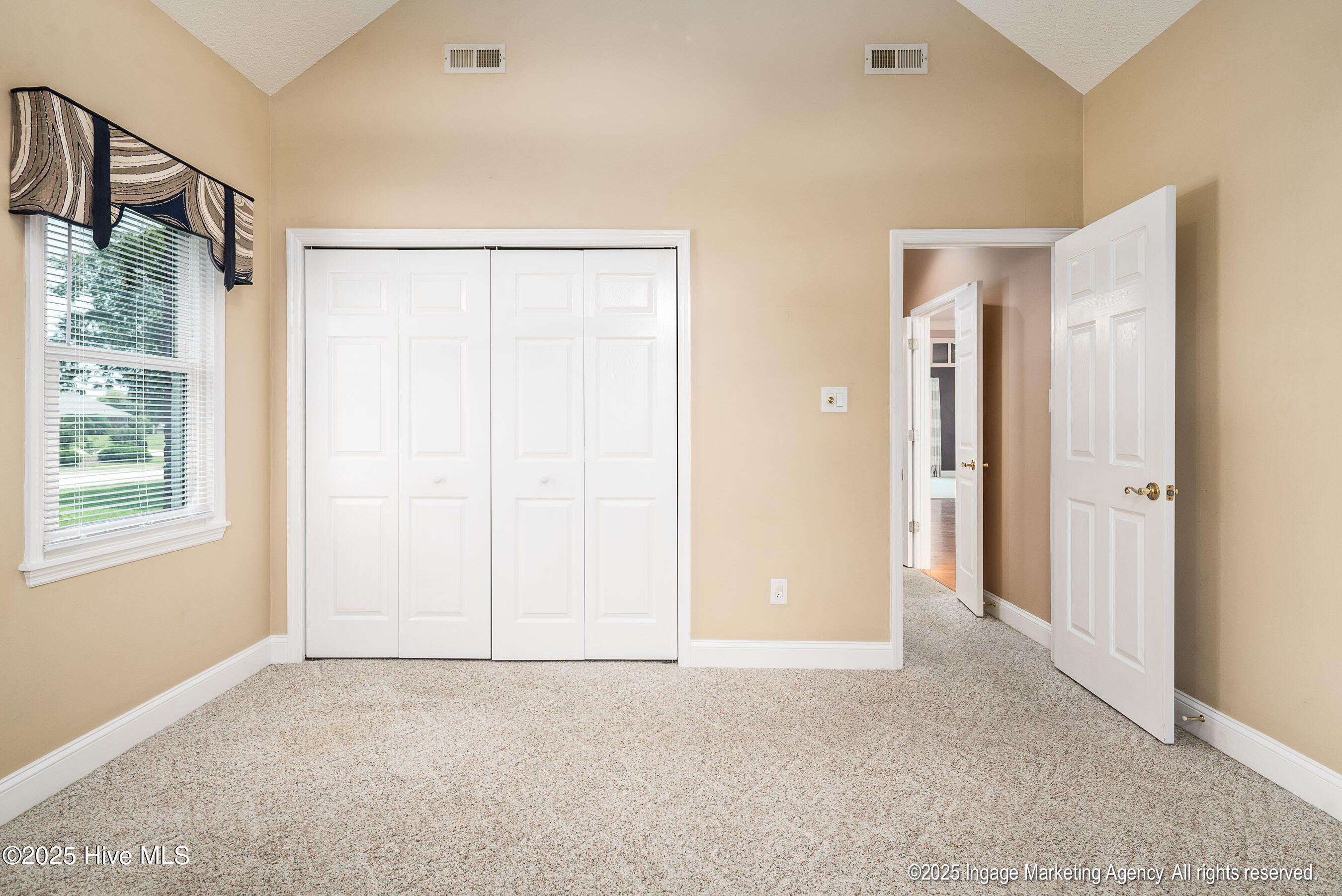 201 Barrington Way Property Photo 37