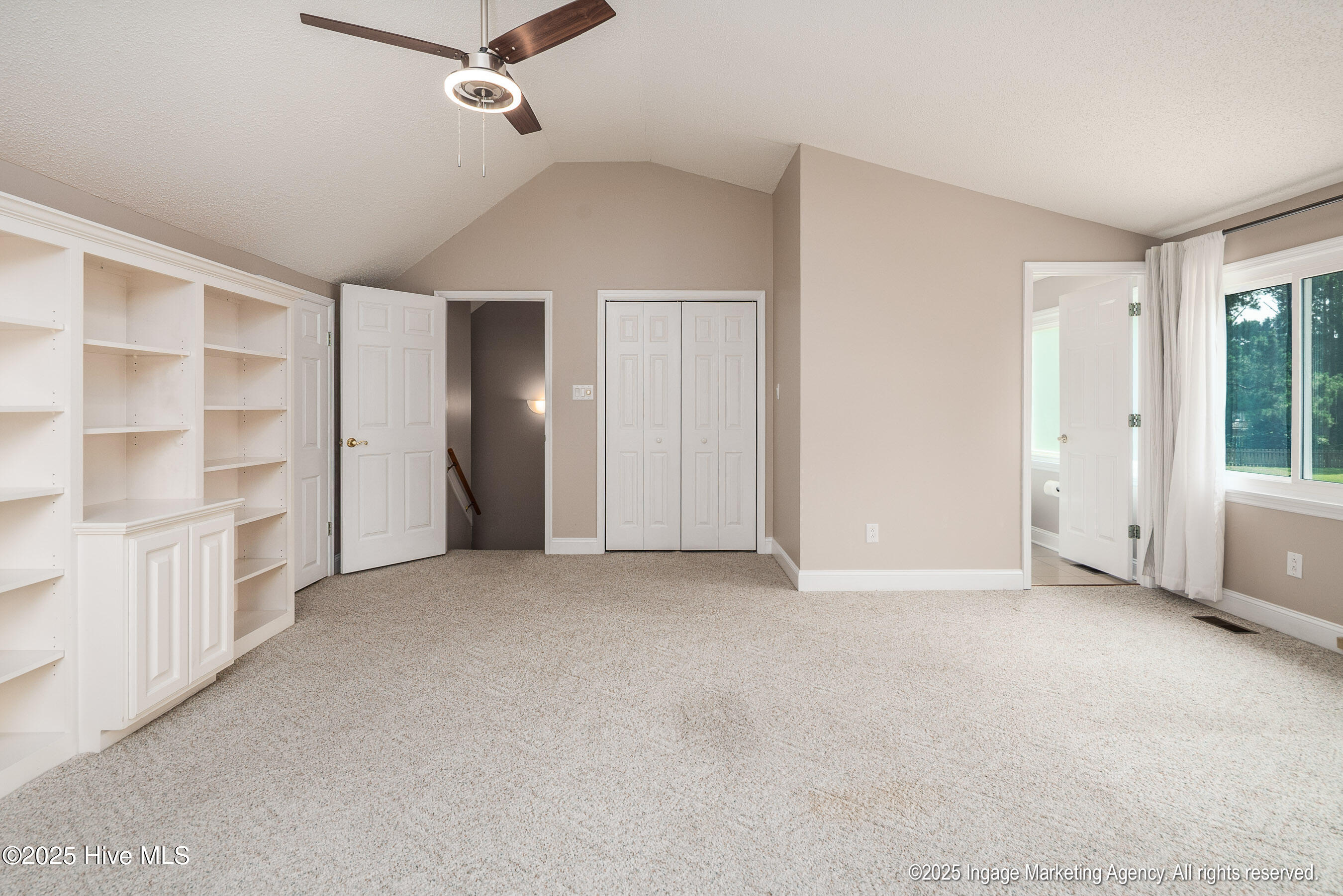 201 Barrington Way Property Photo 41