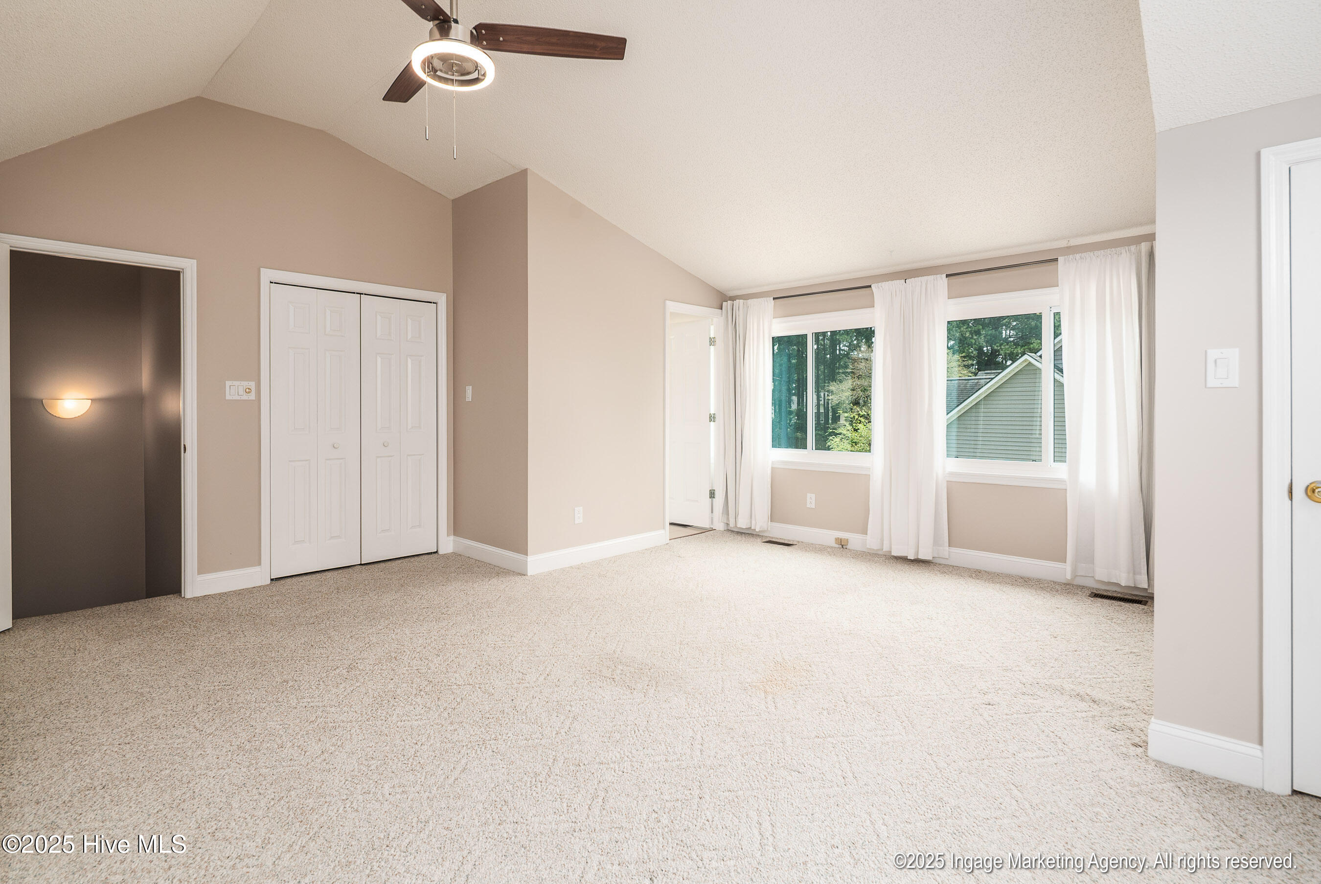 201 Barrington Way Property Photo 42