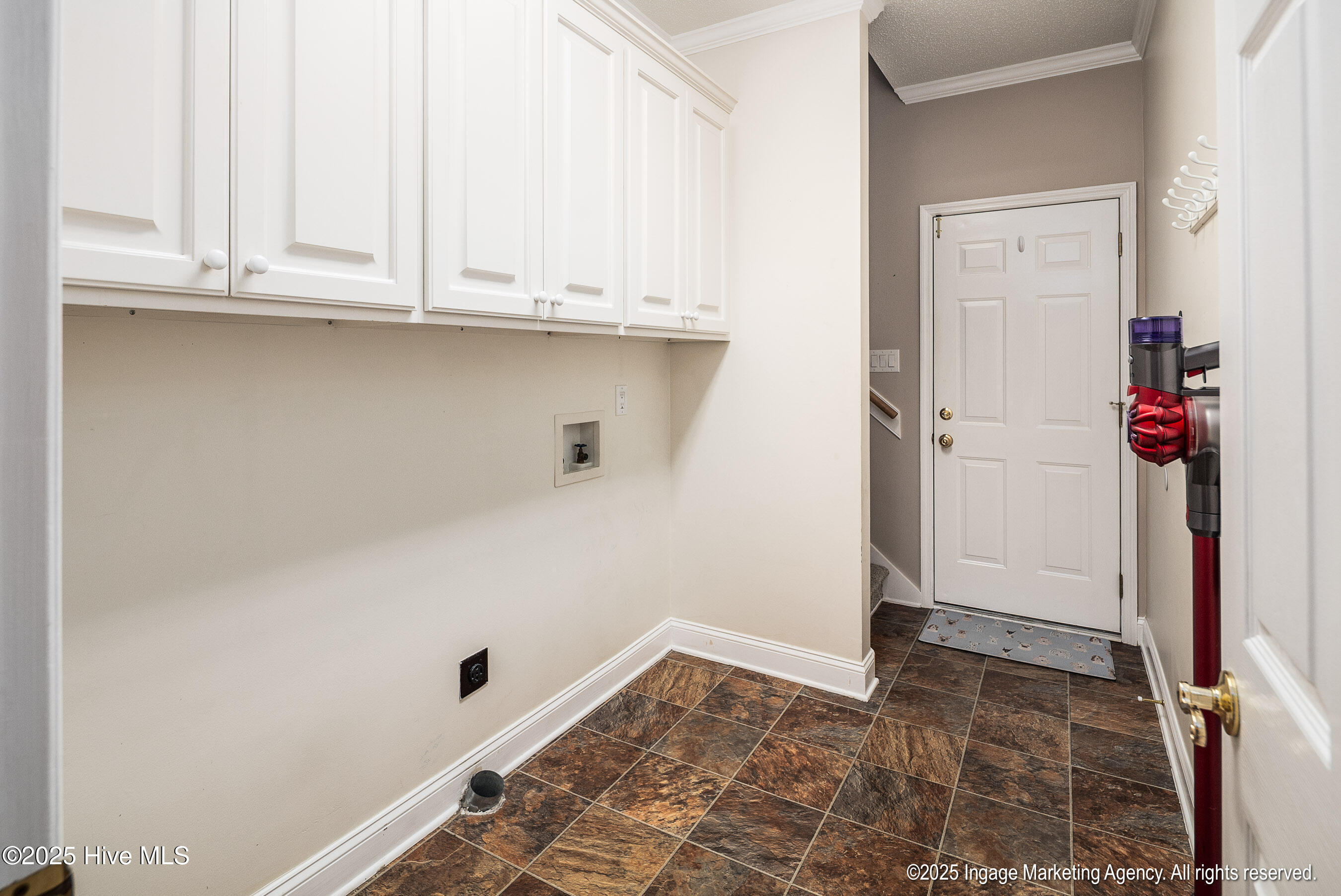 201 Barrington Way Property Photo 44
