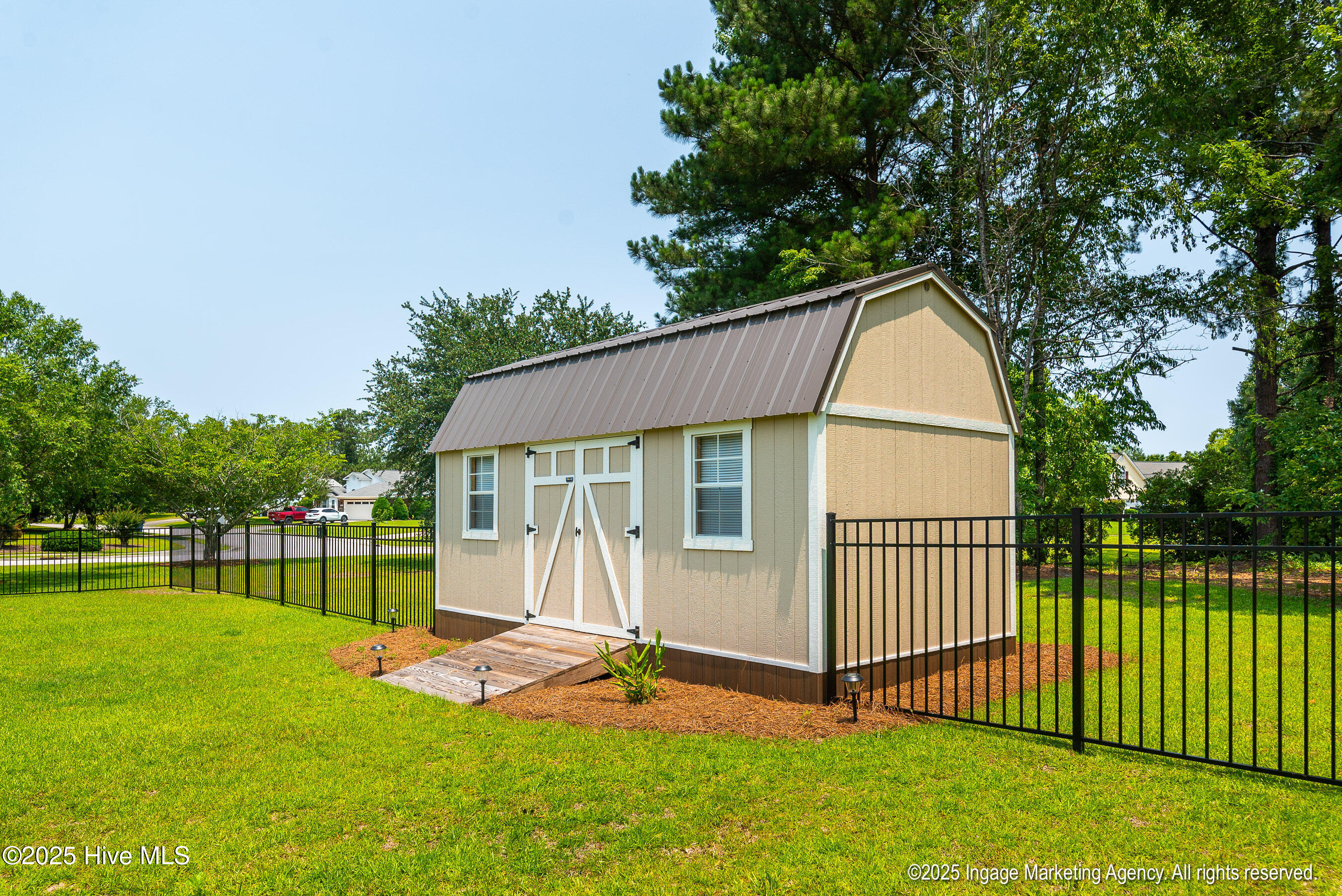 201 Barrington Way Property Photo 51