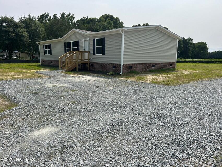 1305 Thompson Avenue Property Photo 1